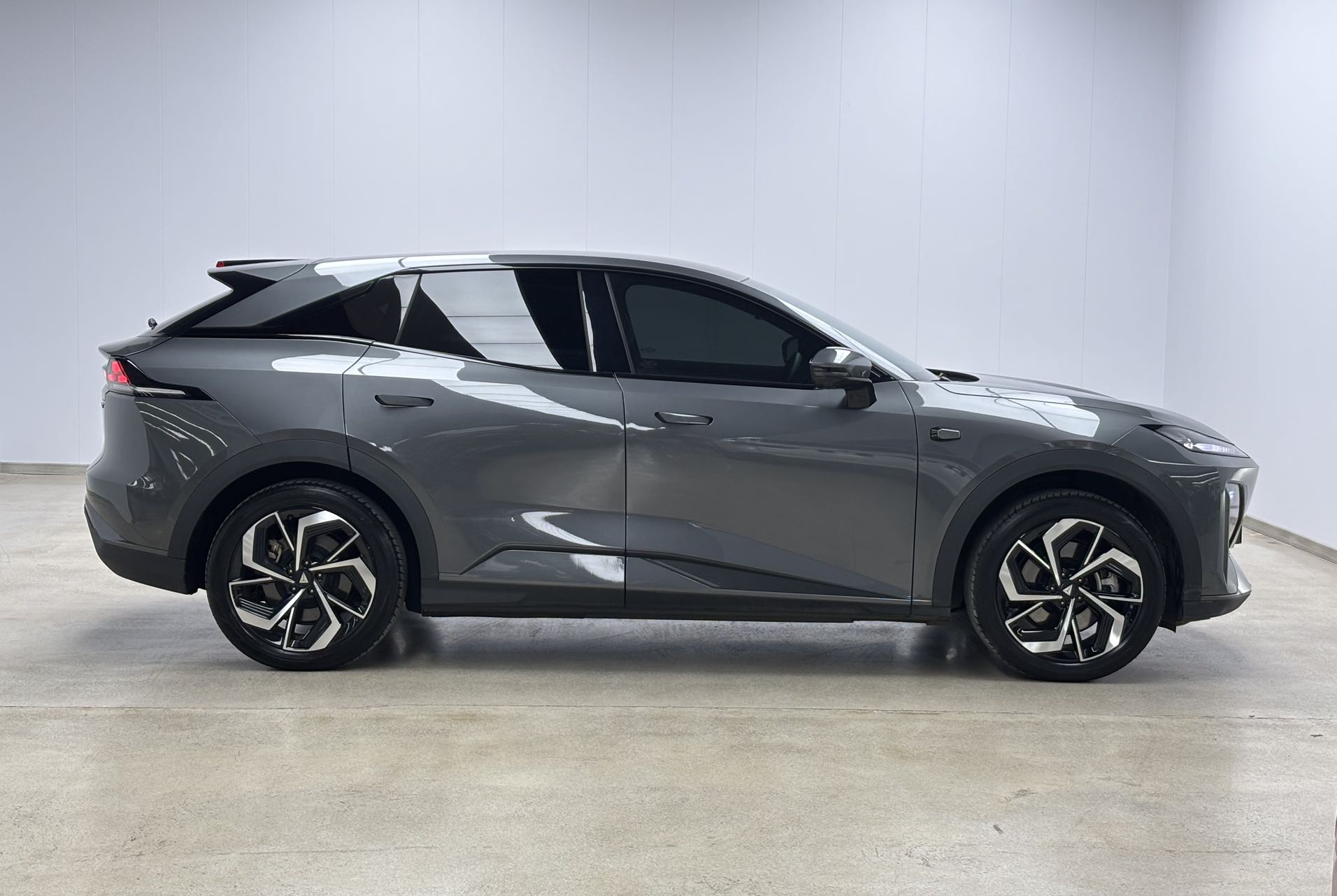 Deepal S07 2025 immagine di auto #3