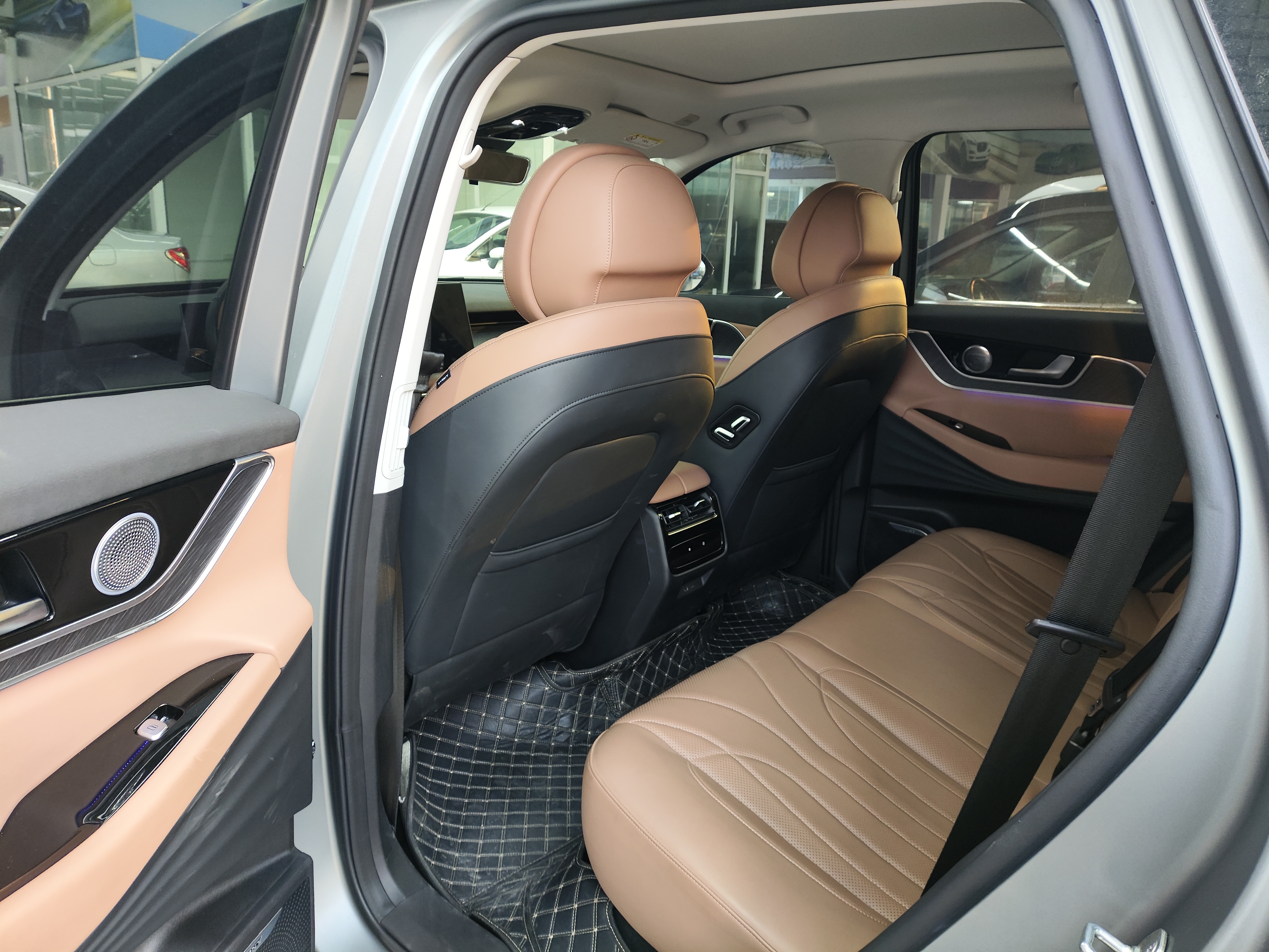 Chery Tiggo8L 2024 car image #3