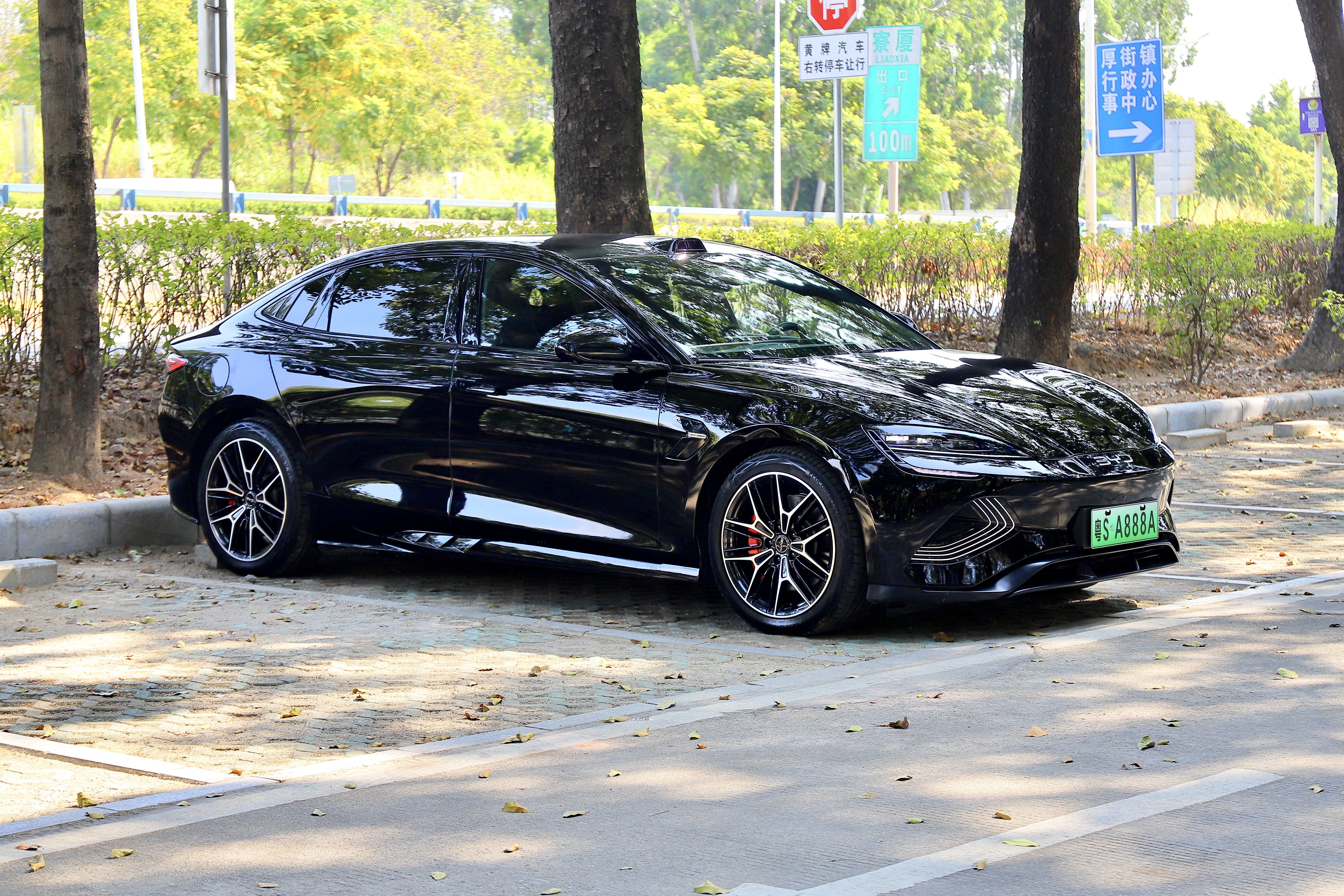 BYD Seal 2025 #3 BYD Seal 2025 car image #3