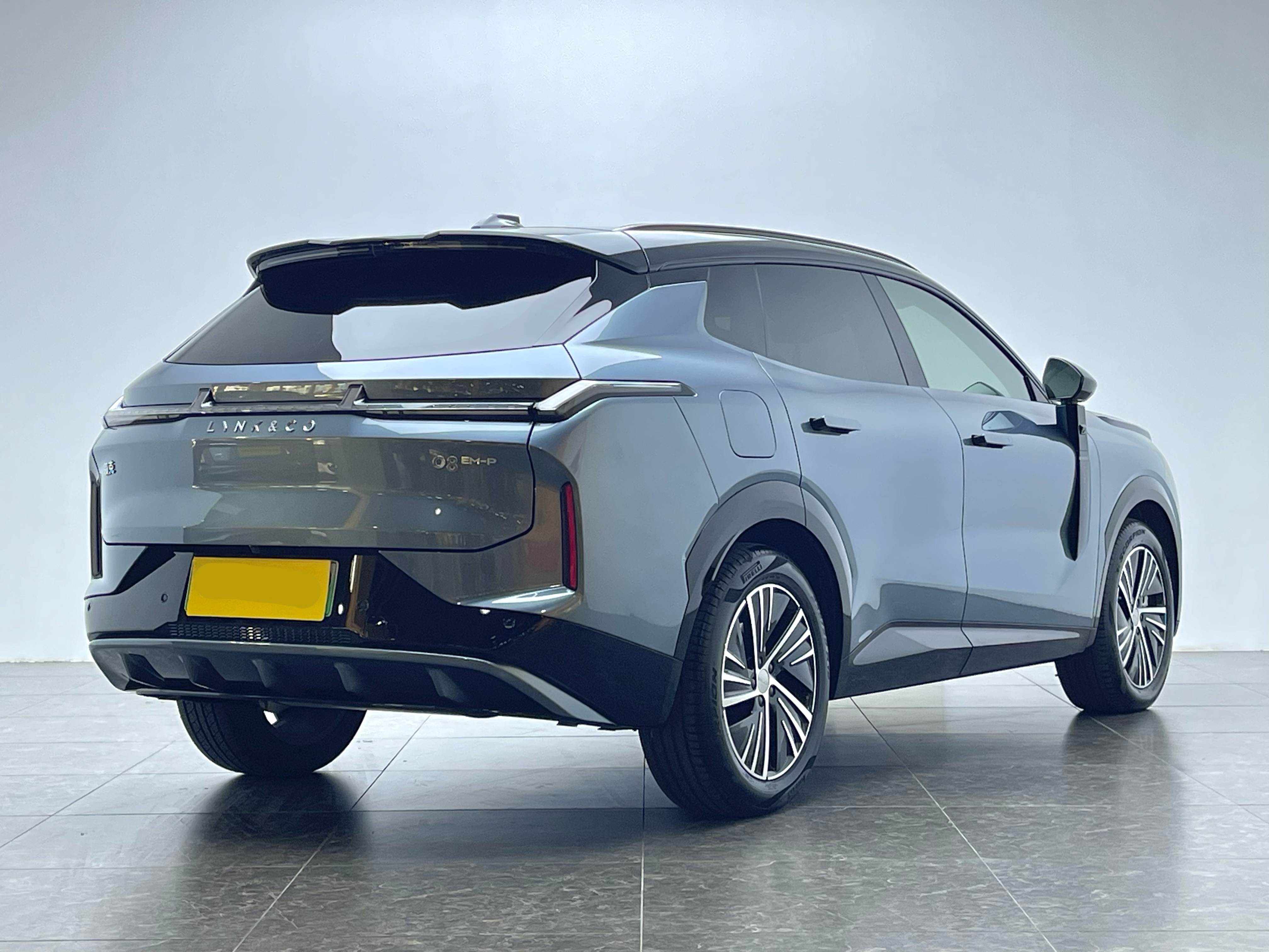 Lynk & Co 08 EM-P 2024 #3 Lynk & Co 08 EM-P 2024 car image #3