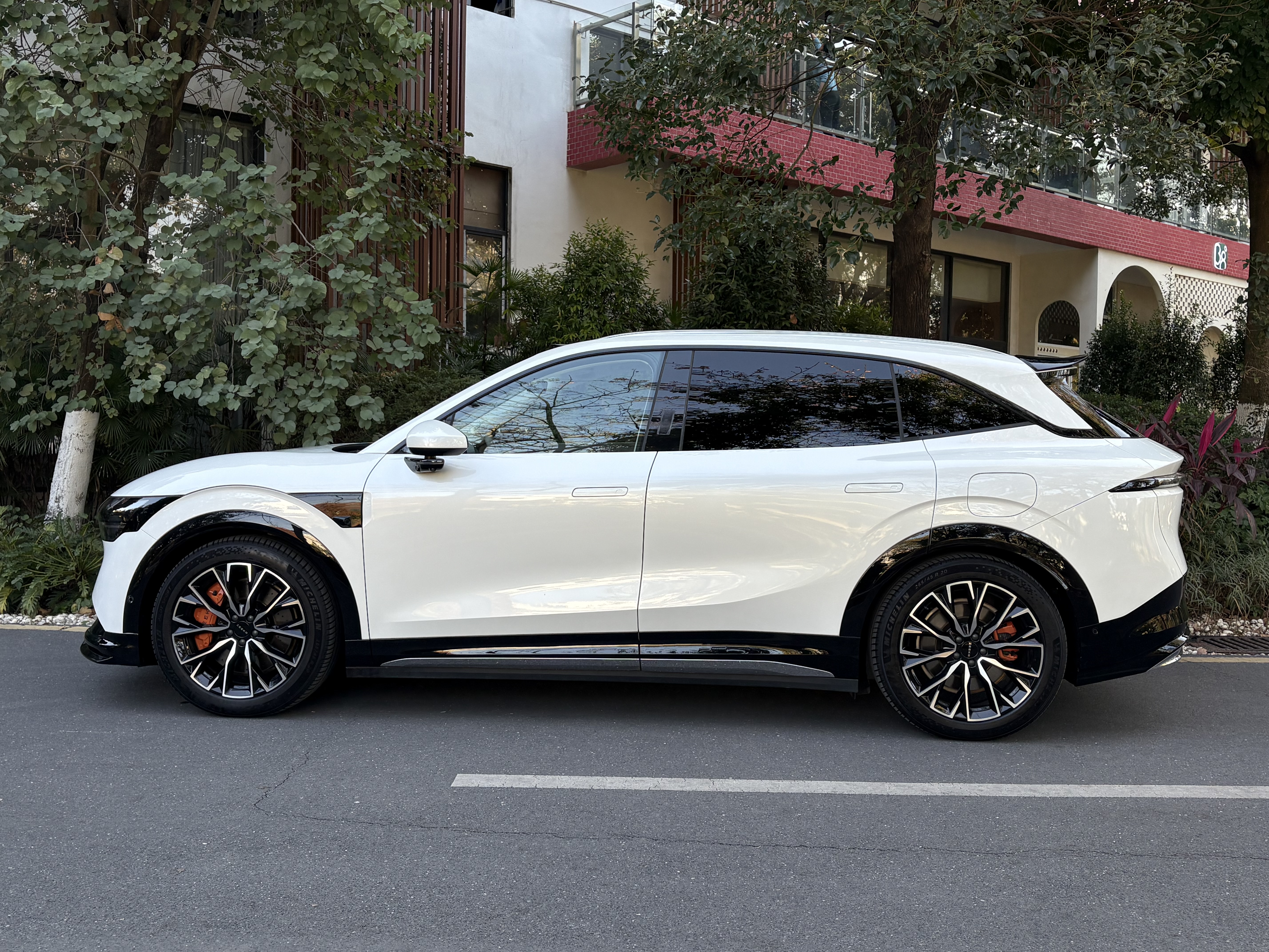 极氪 极氪007 2024 汽车图片 #3