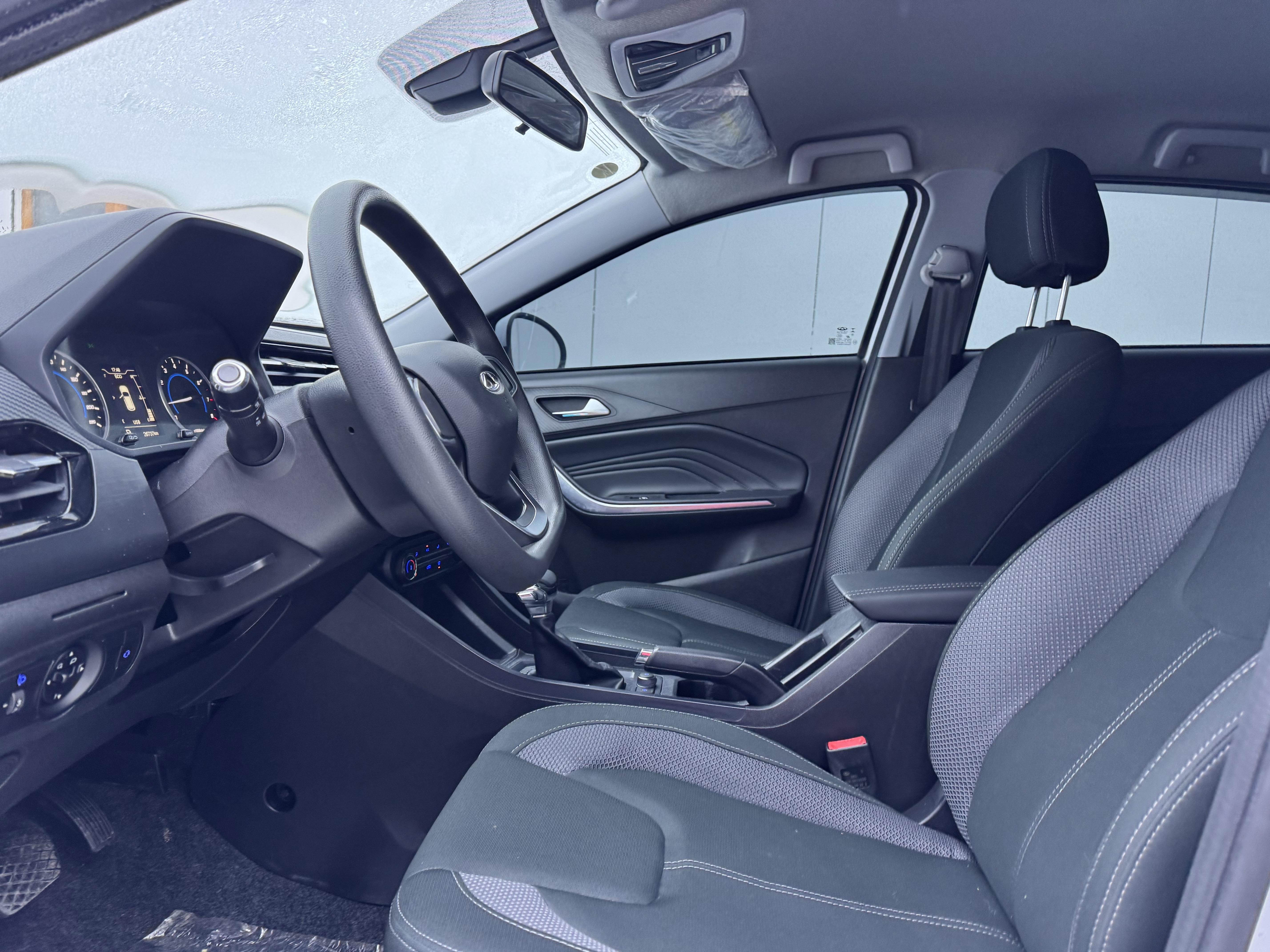 Chery Tiggo 3x 2024 car image #3