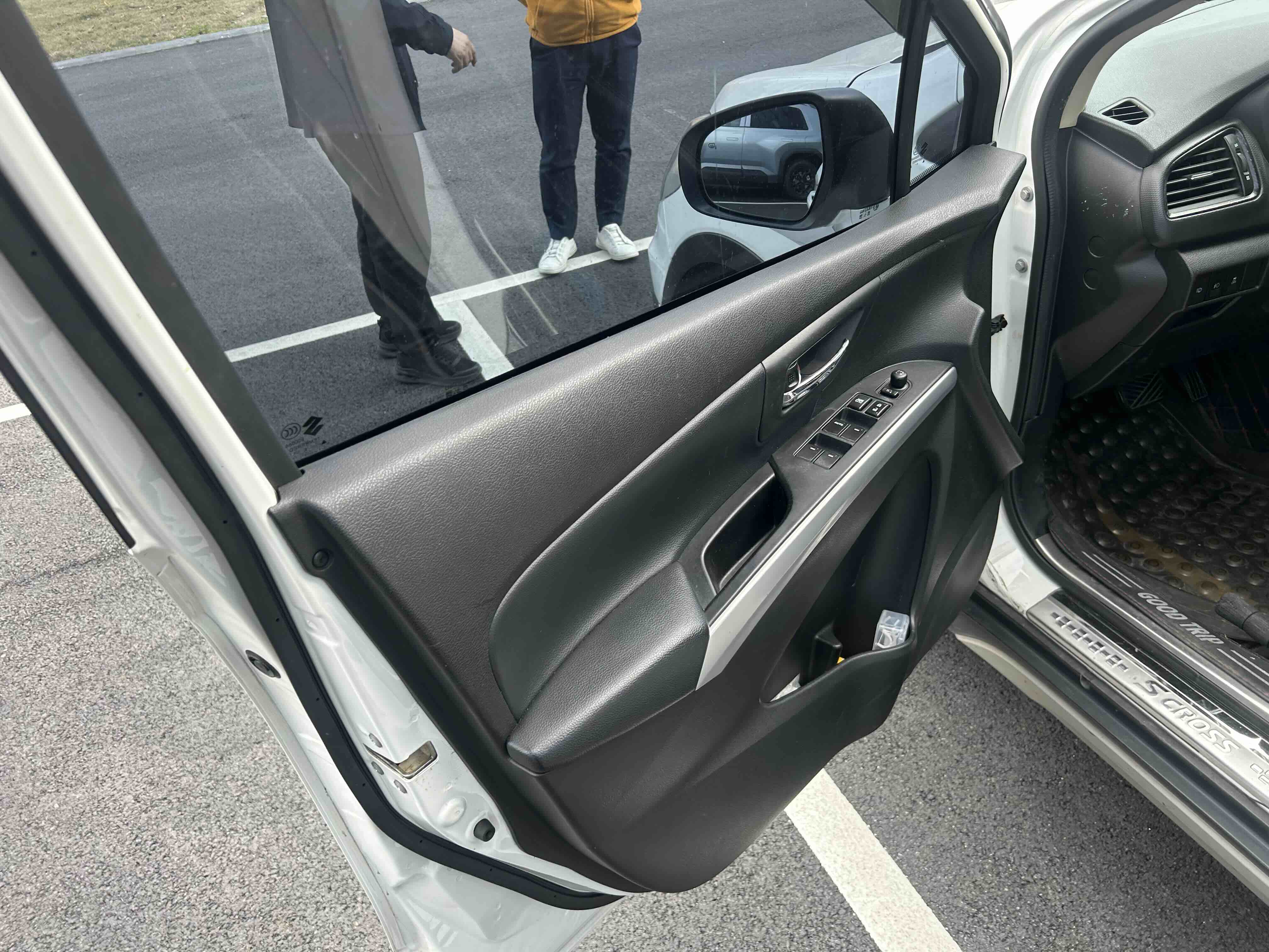 Suzuki S-Cross 2015 immagine di auto #3