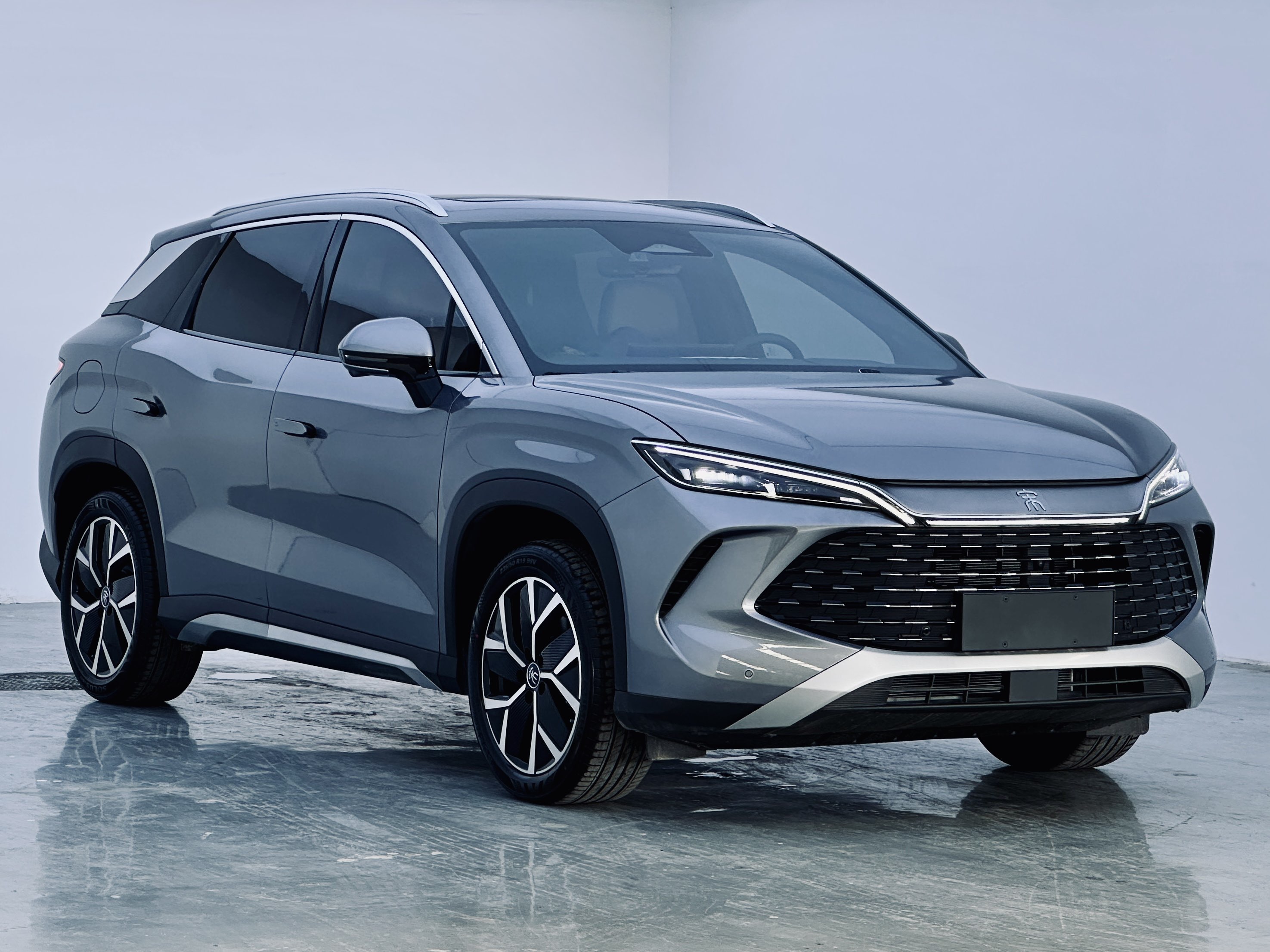 BYD SongL DM-i 2024 car image #3