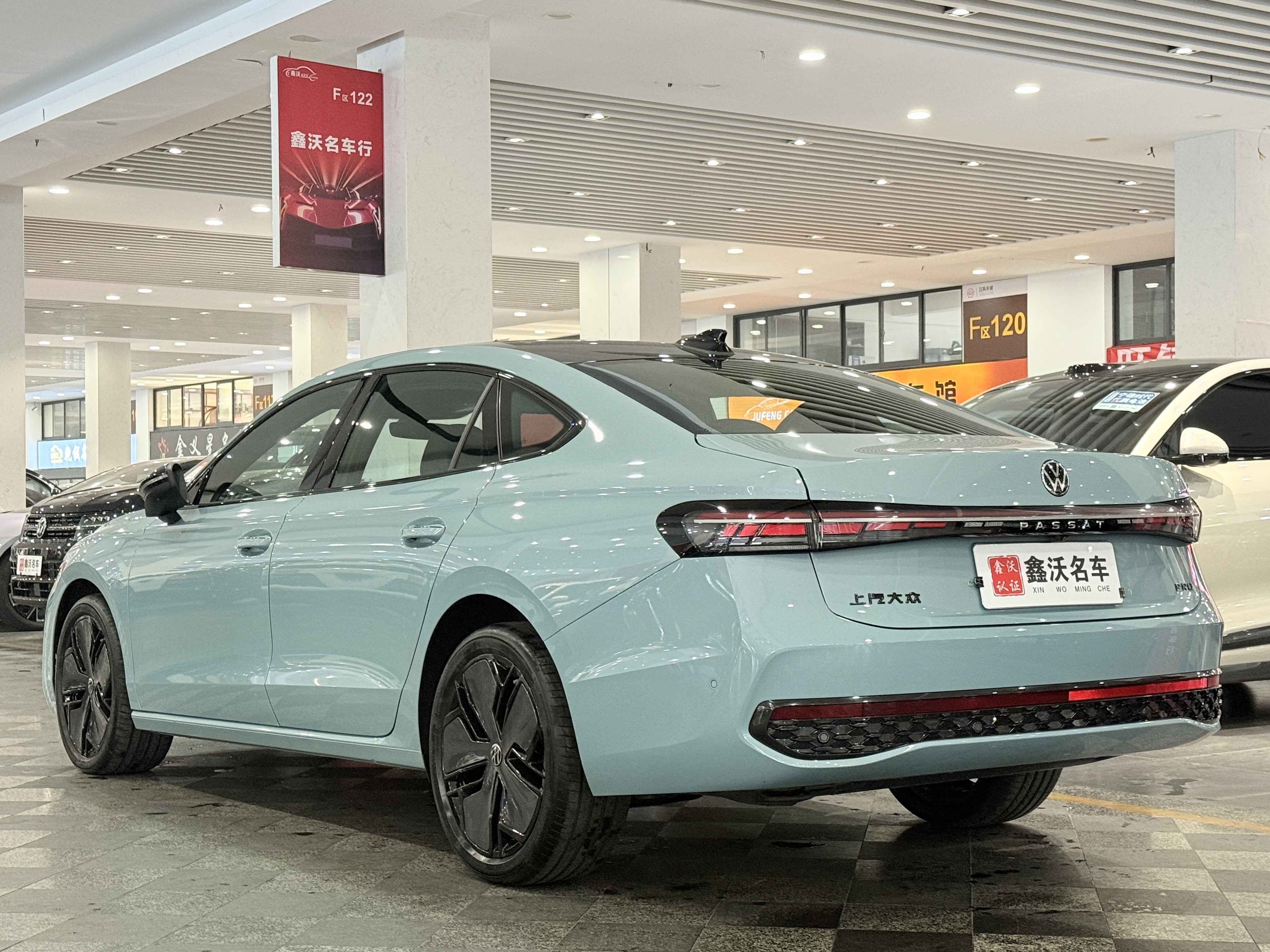 Volkswagen Passat 2024 car image #3