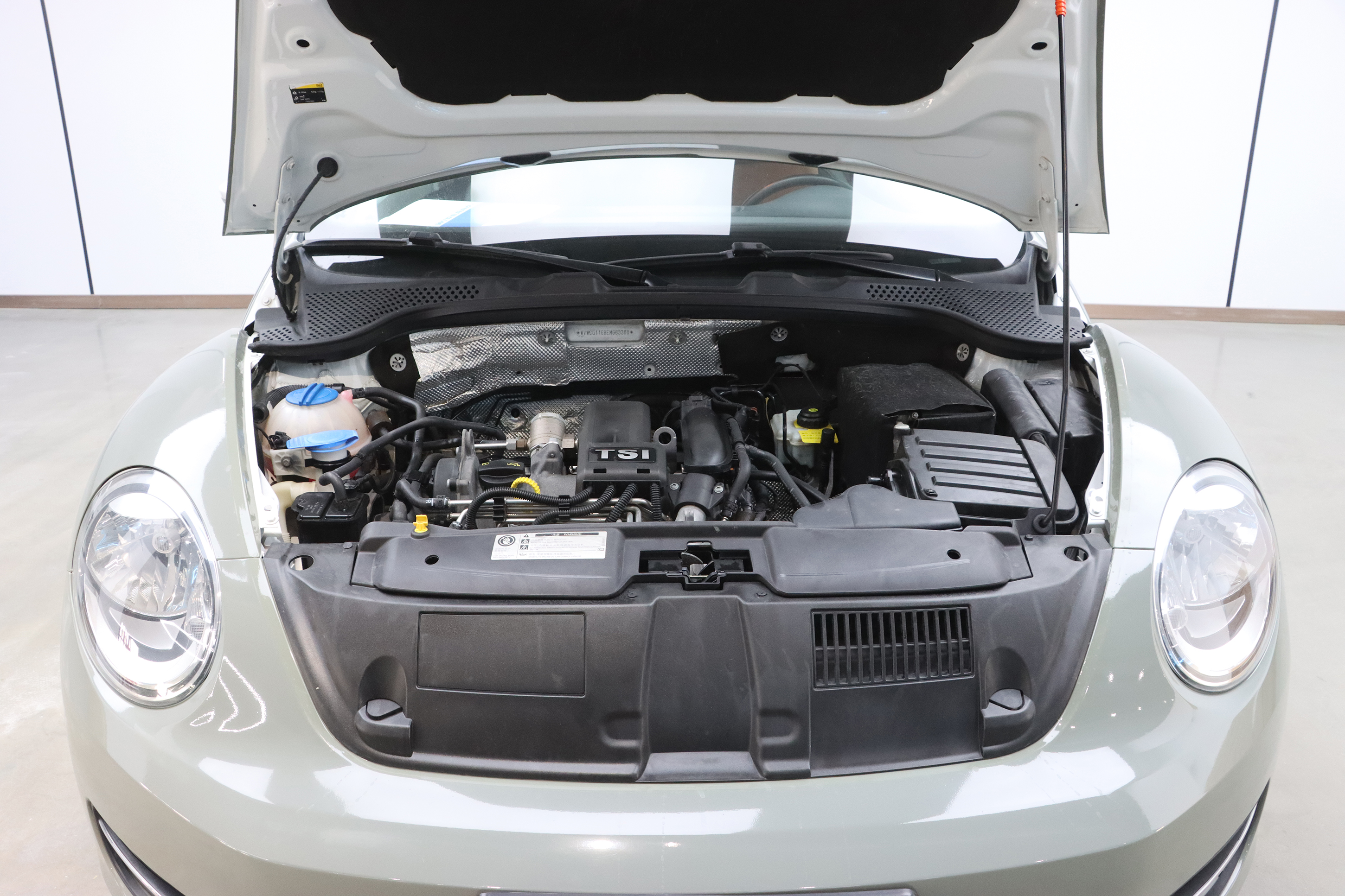 Volkswagen Beetle 2014 изображение автомобиля #3