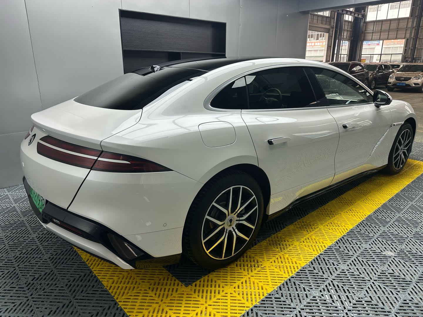 Denza Z9GT 2024 #3 Denza Z9GT 2024 car image #3