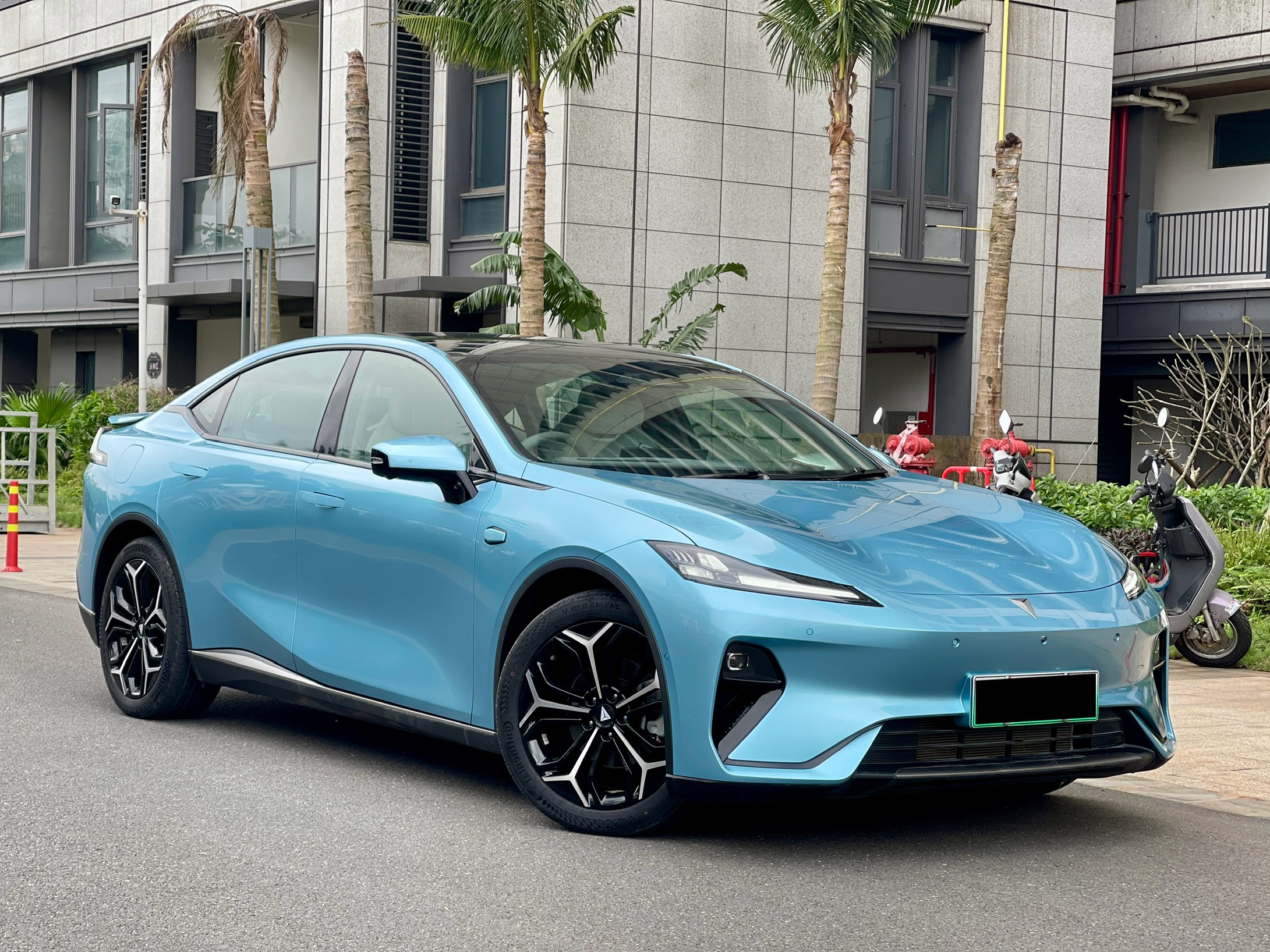 Deepal L07 2024 image de voiture #3