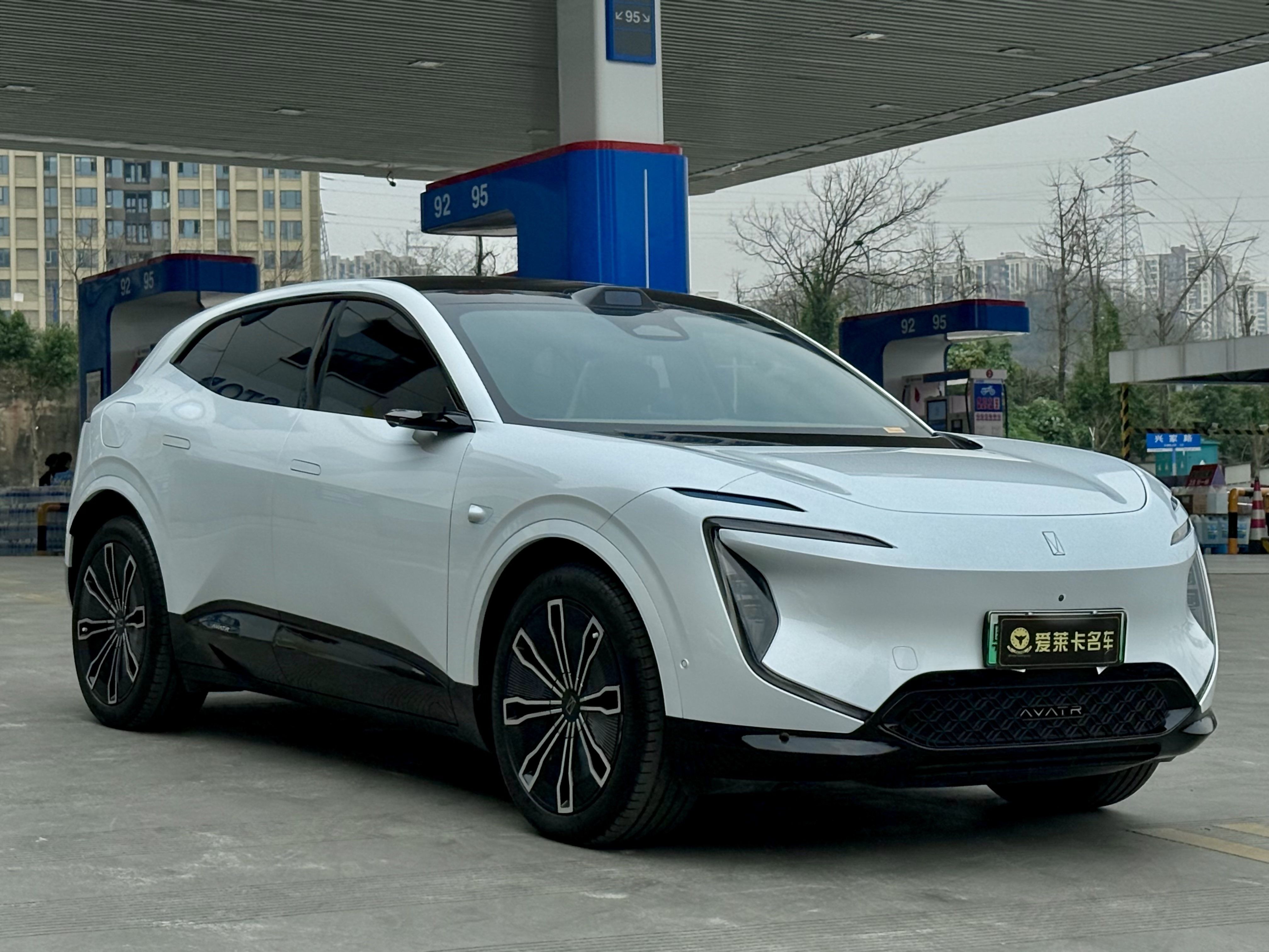 Avatr 07 2024 car image #3