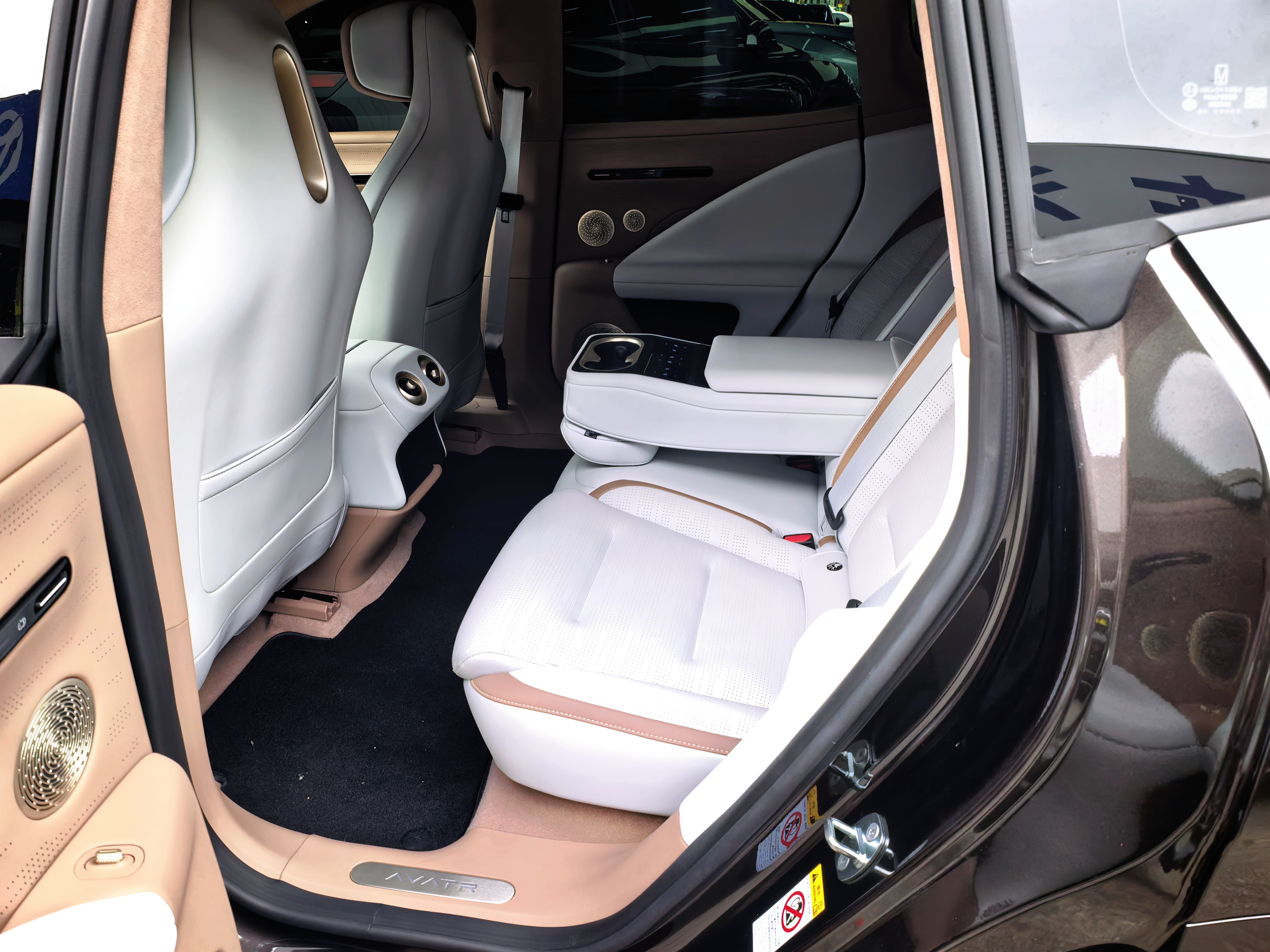 Avatr 07 2025 car image #3