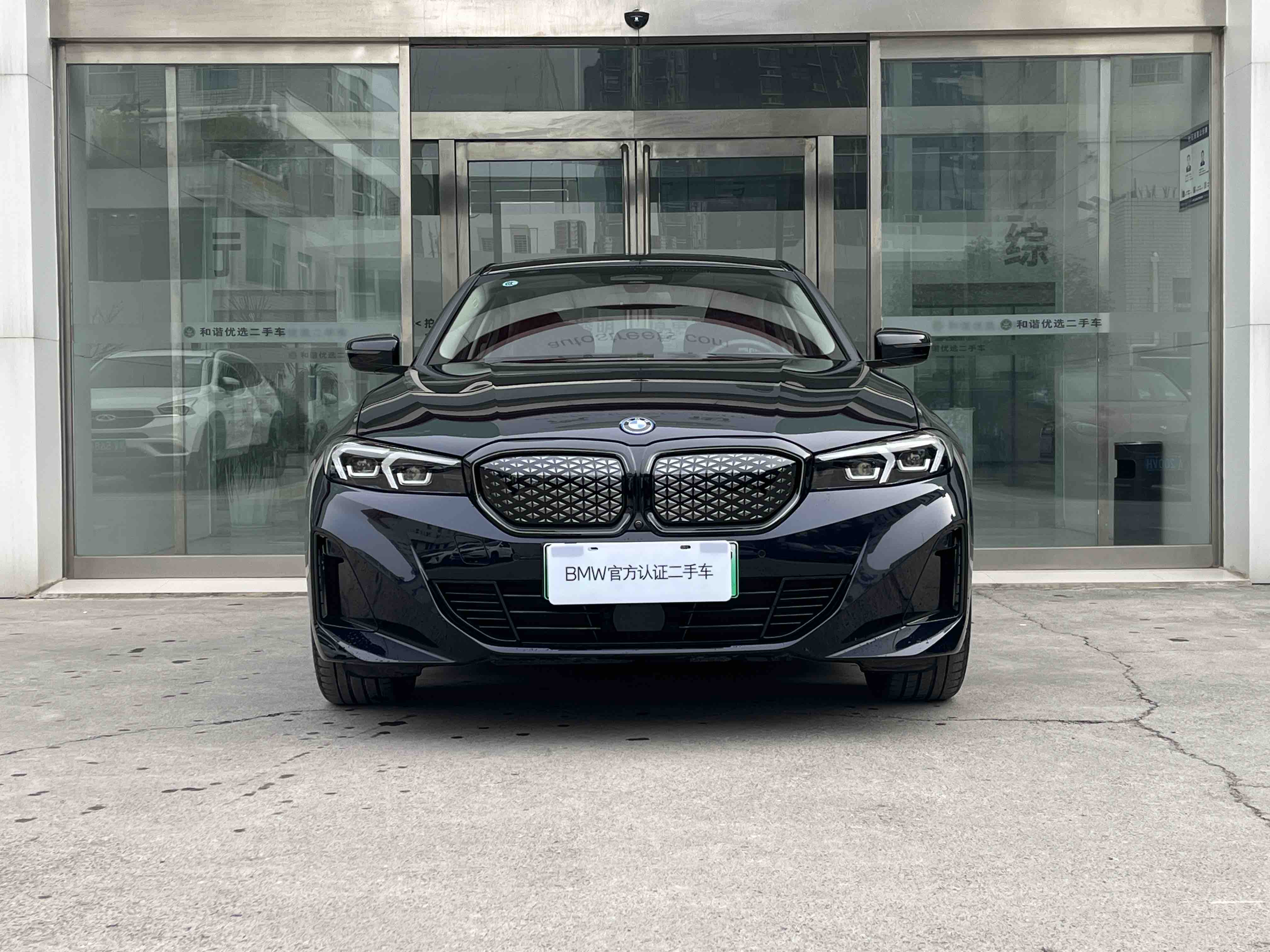 BMW i3 2024 car image #3