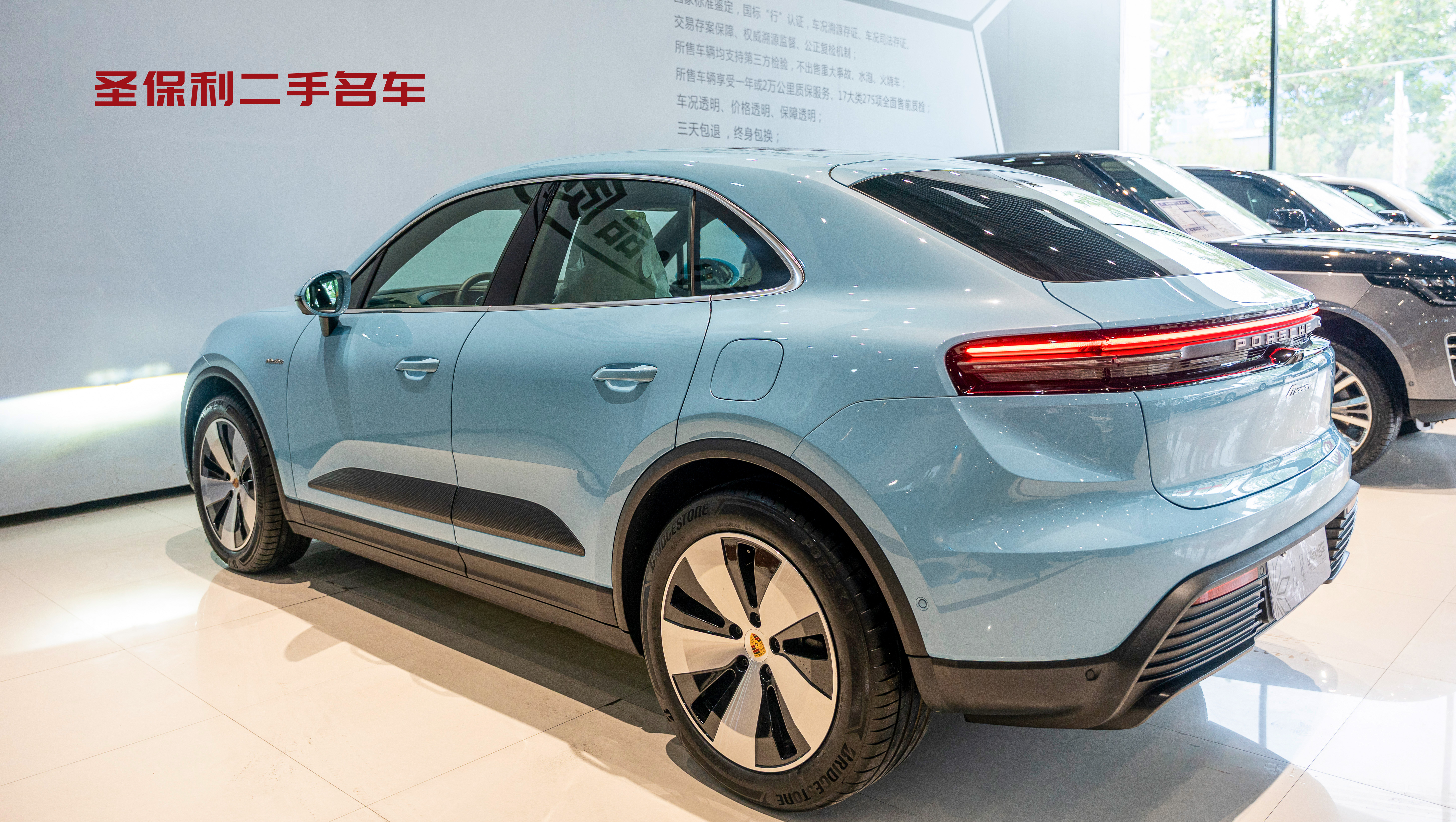 Venza 2025 car image #3