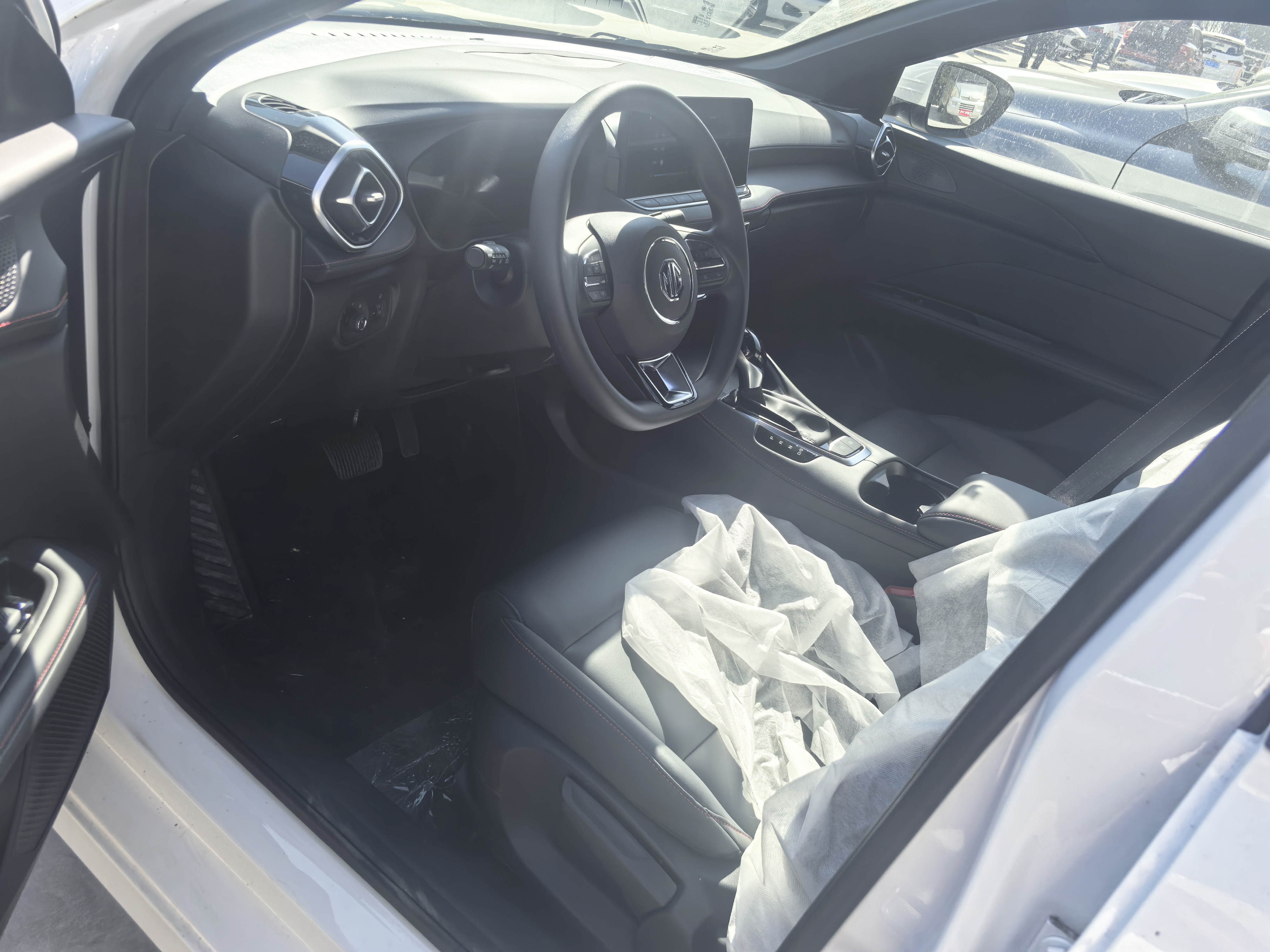 5 2026 car image #3