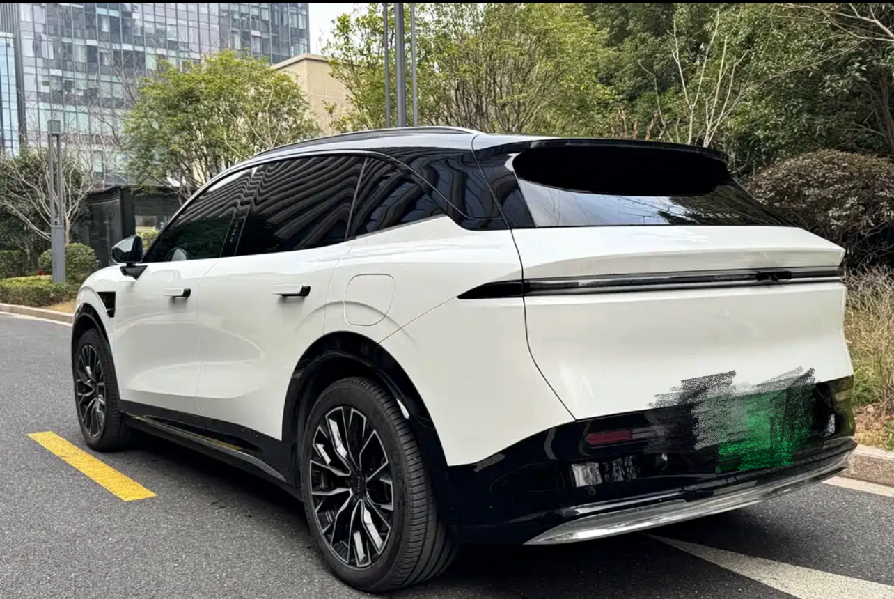 Zeekr 7X 2024 car image #3