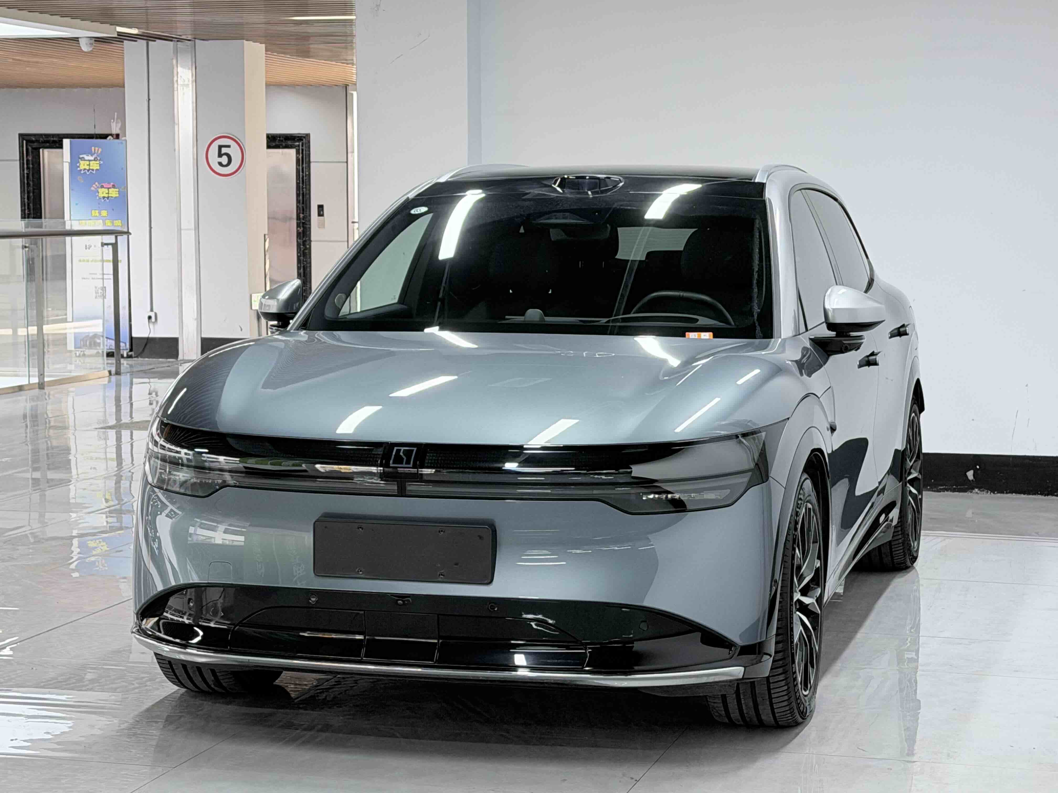 Zeekr 7X 2024 immagine di auto #3