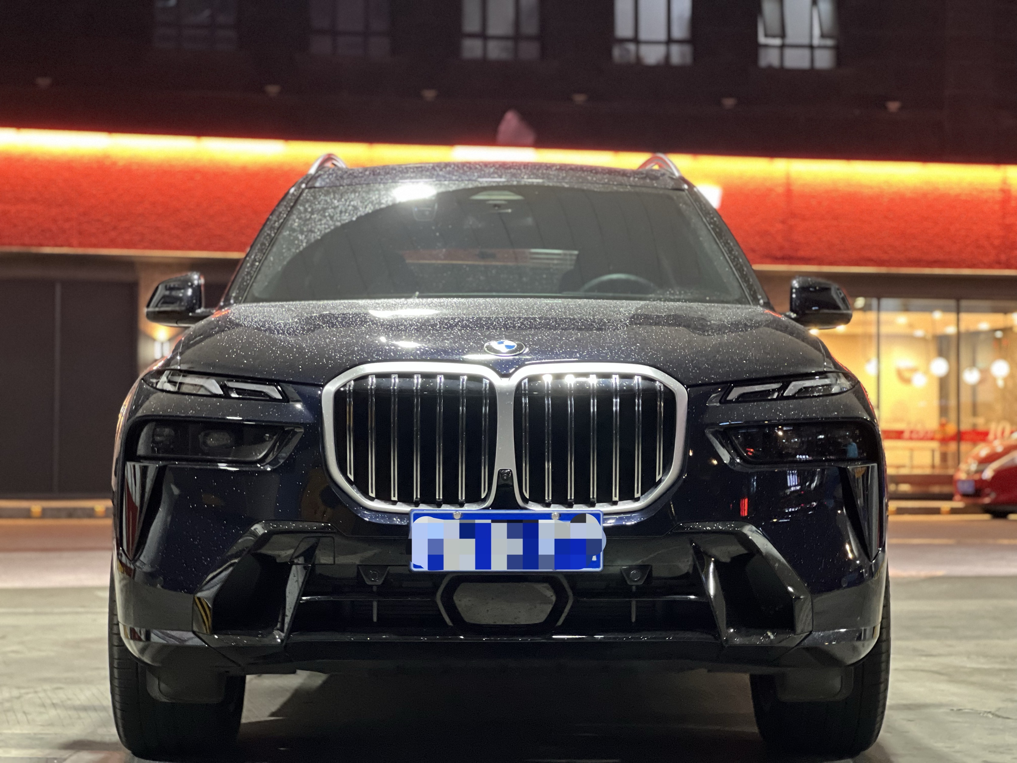 BMW X7 M60i 2025 #3 BMW X7 M60i 2025 car image #3