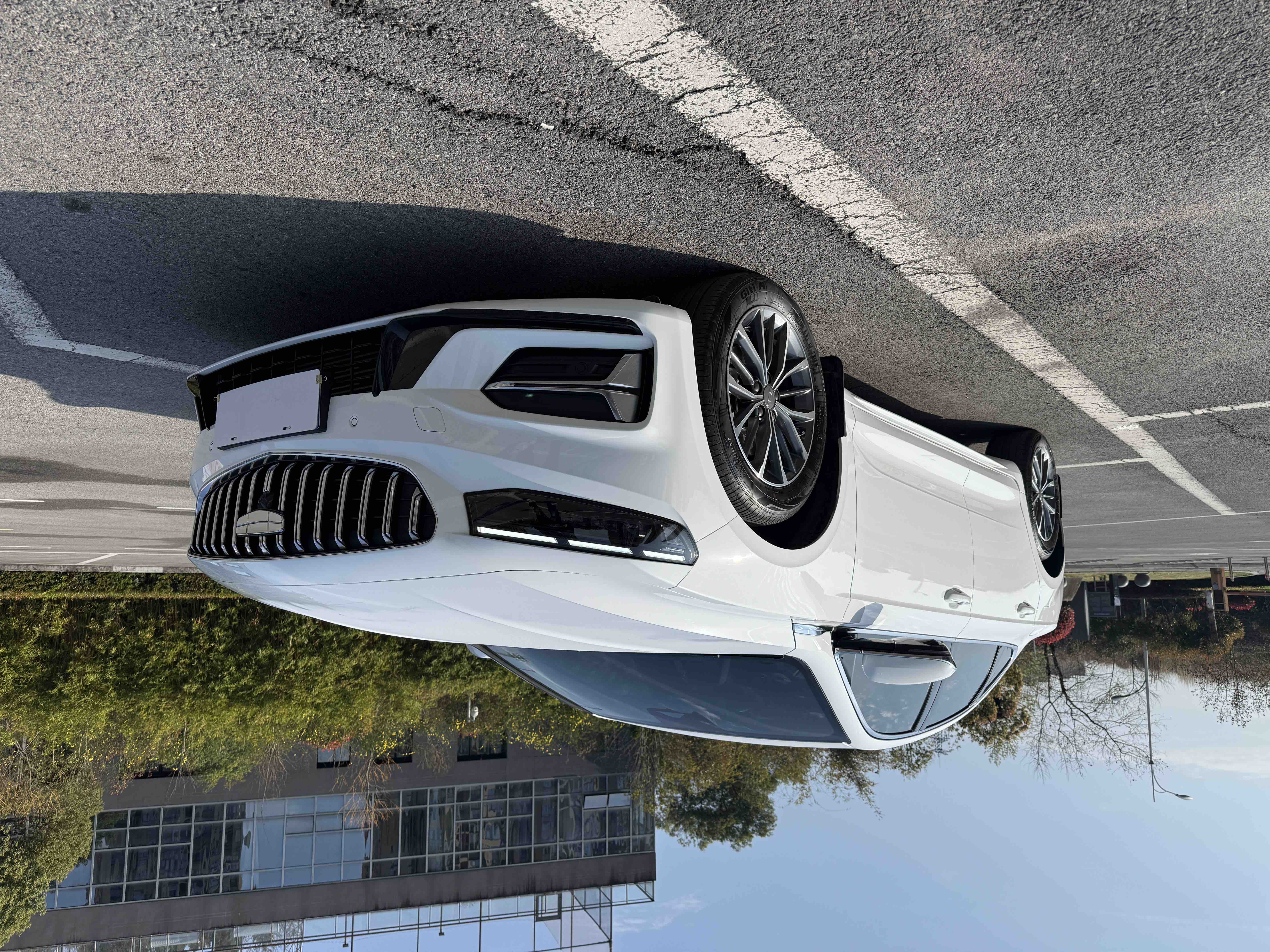 Preface 2025 #3 Preface 2025 immagine di auto #3