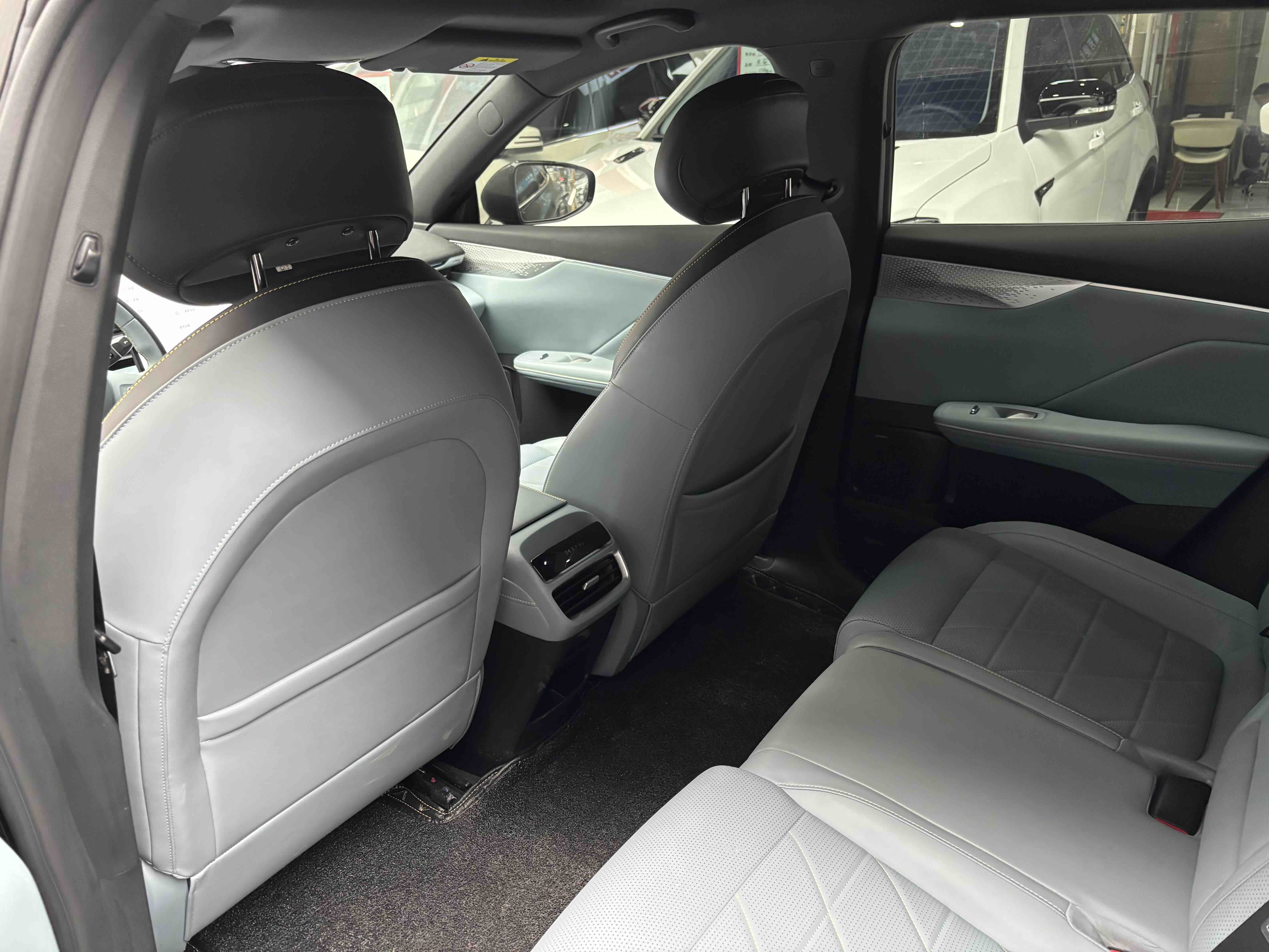 Deepal S05 2024 car image #3