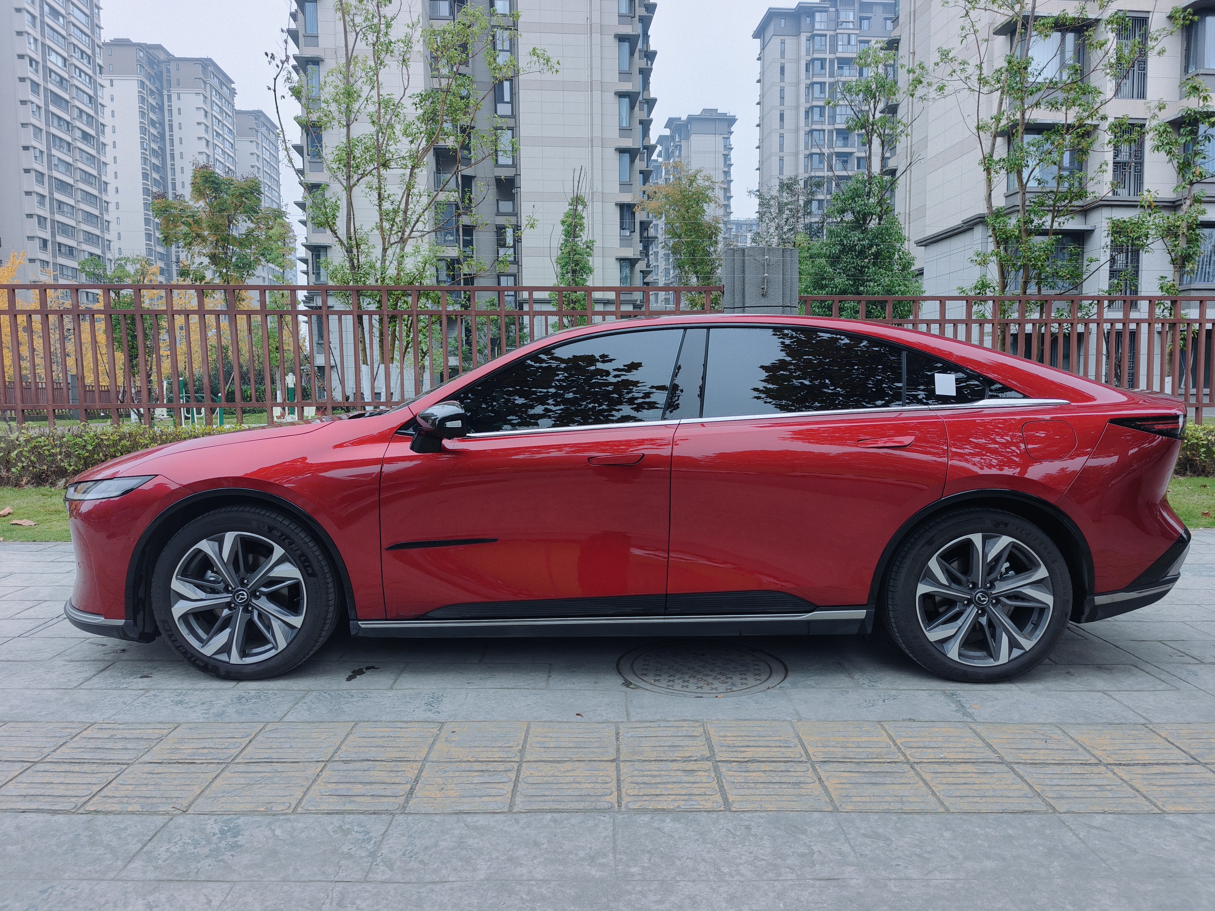 马自达 马自达EZ-6 2025 汽车图片 #3