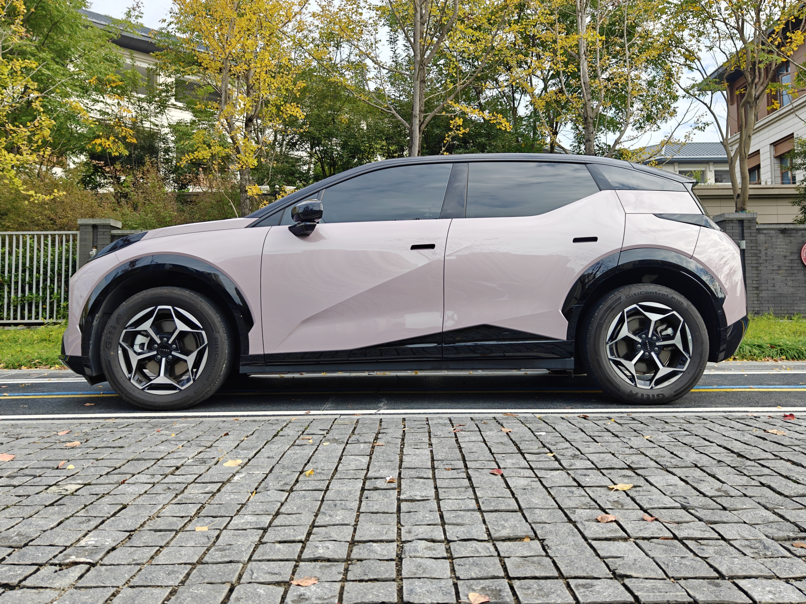 Zeekr X 2024 car image #3