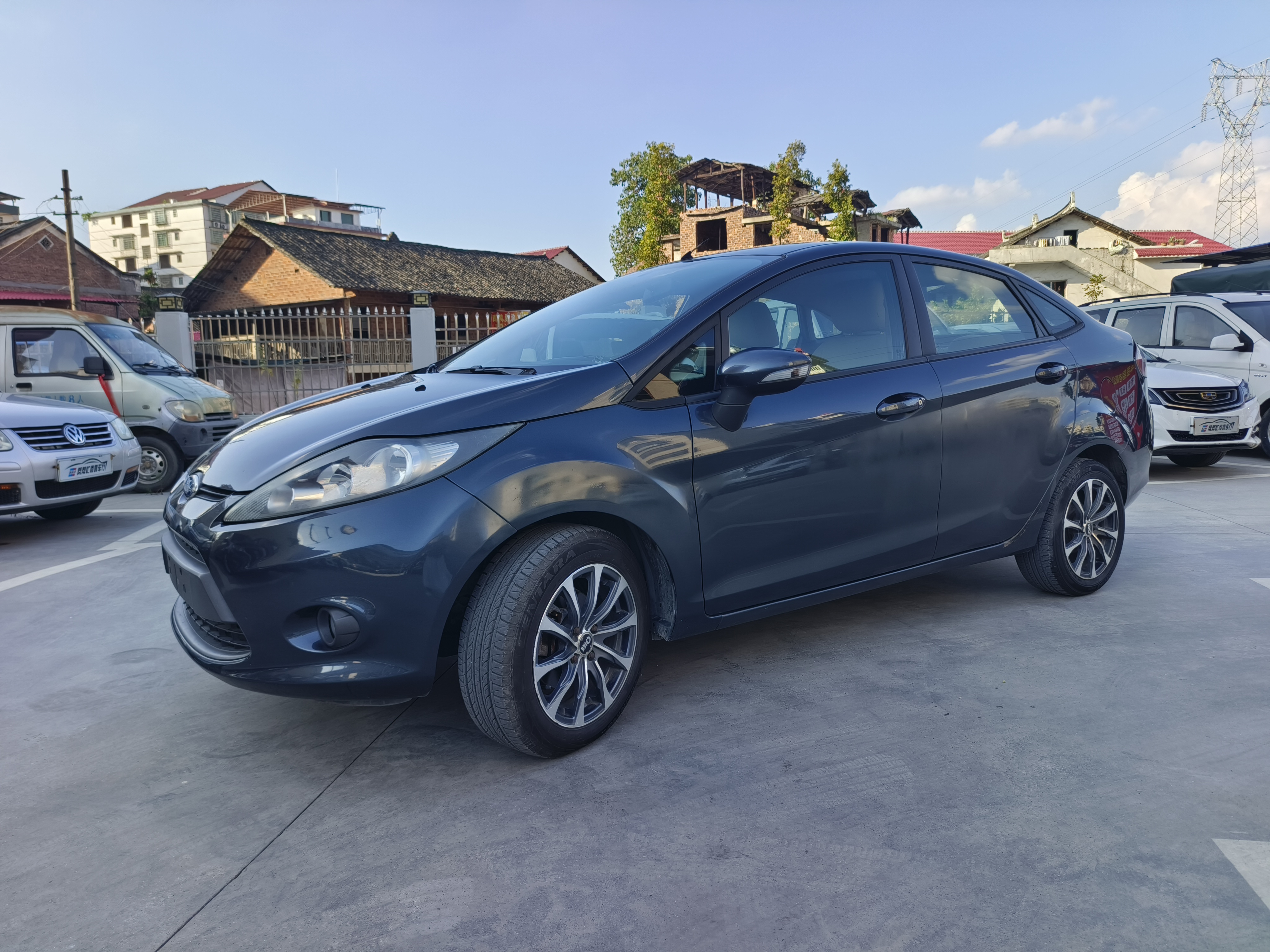 Ford Fiesta 2010 car image #3