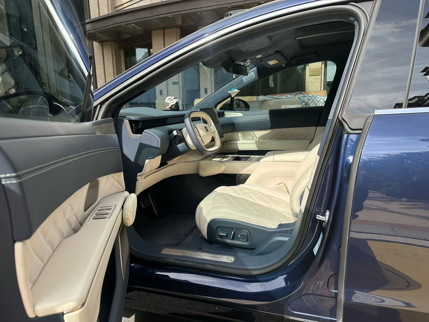 蔚来 蔚来ET9 2025 汽车图片 #3