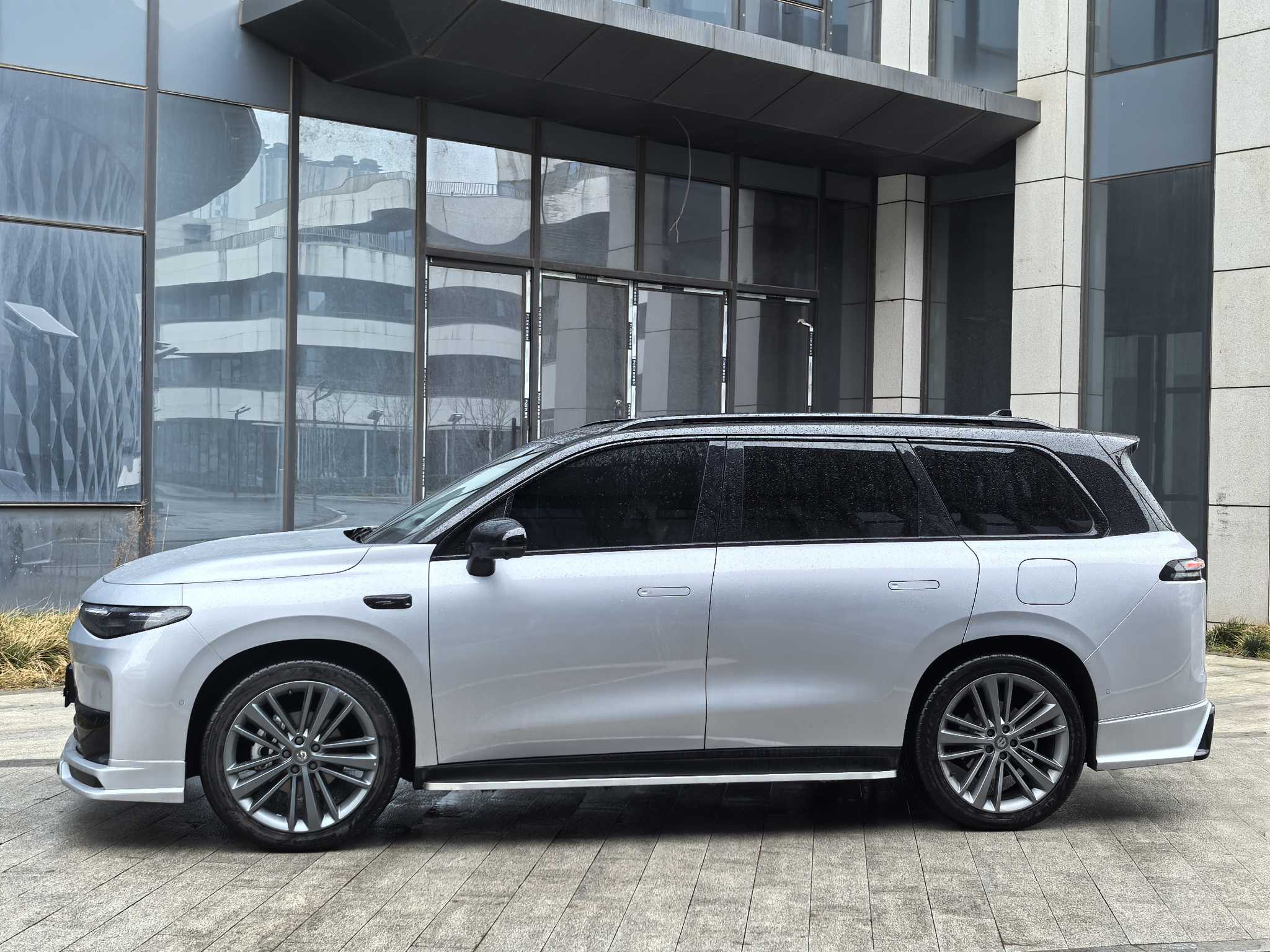 零跑汽车 零跑C16 2025 汽车图片 #3