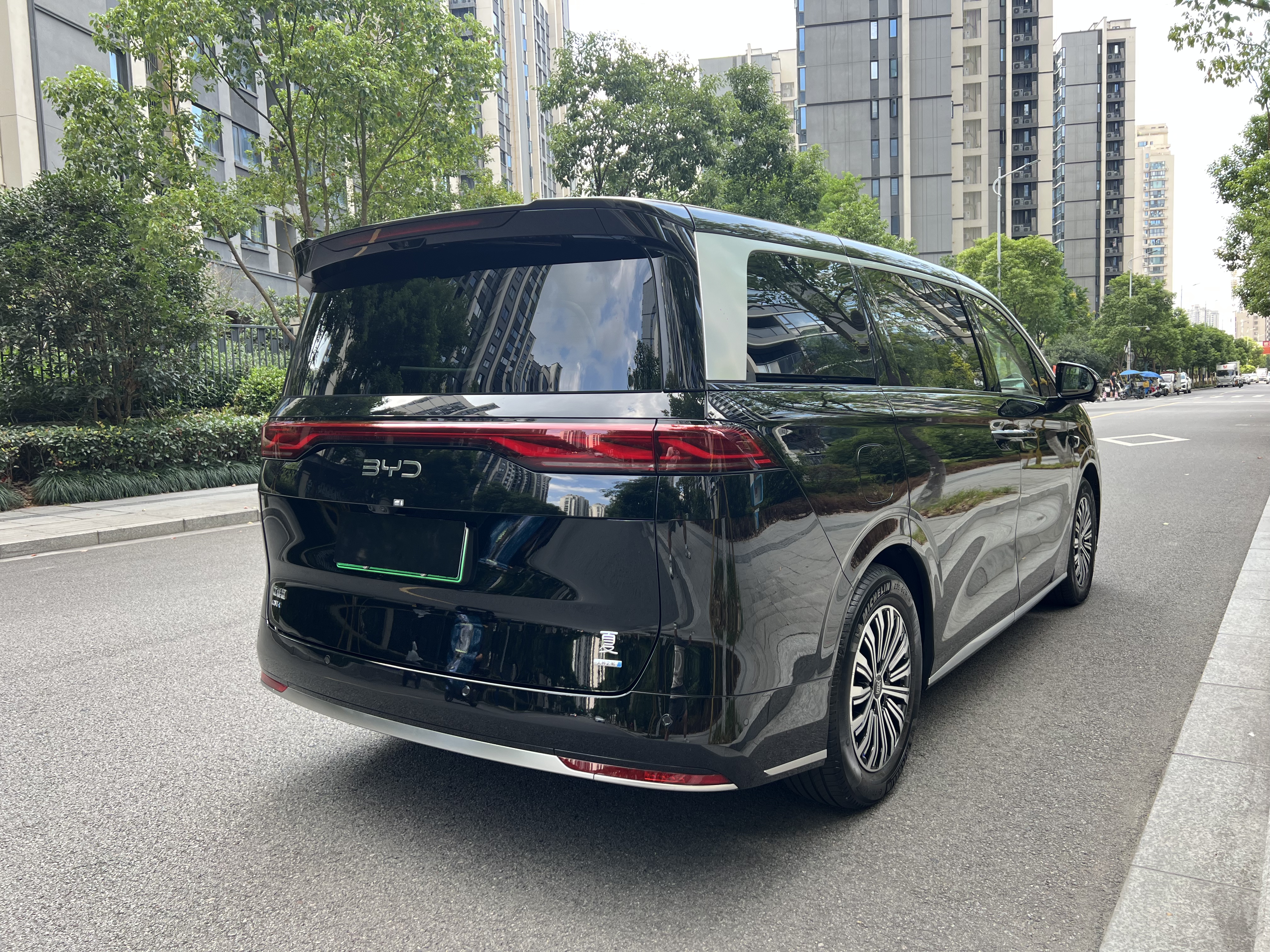 BYD Xia 2025 immagine di auto #3