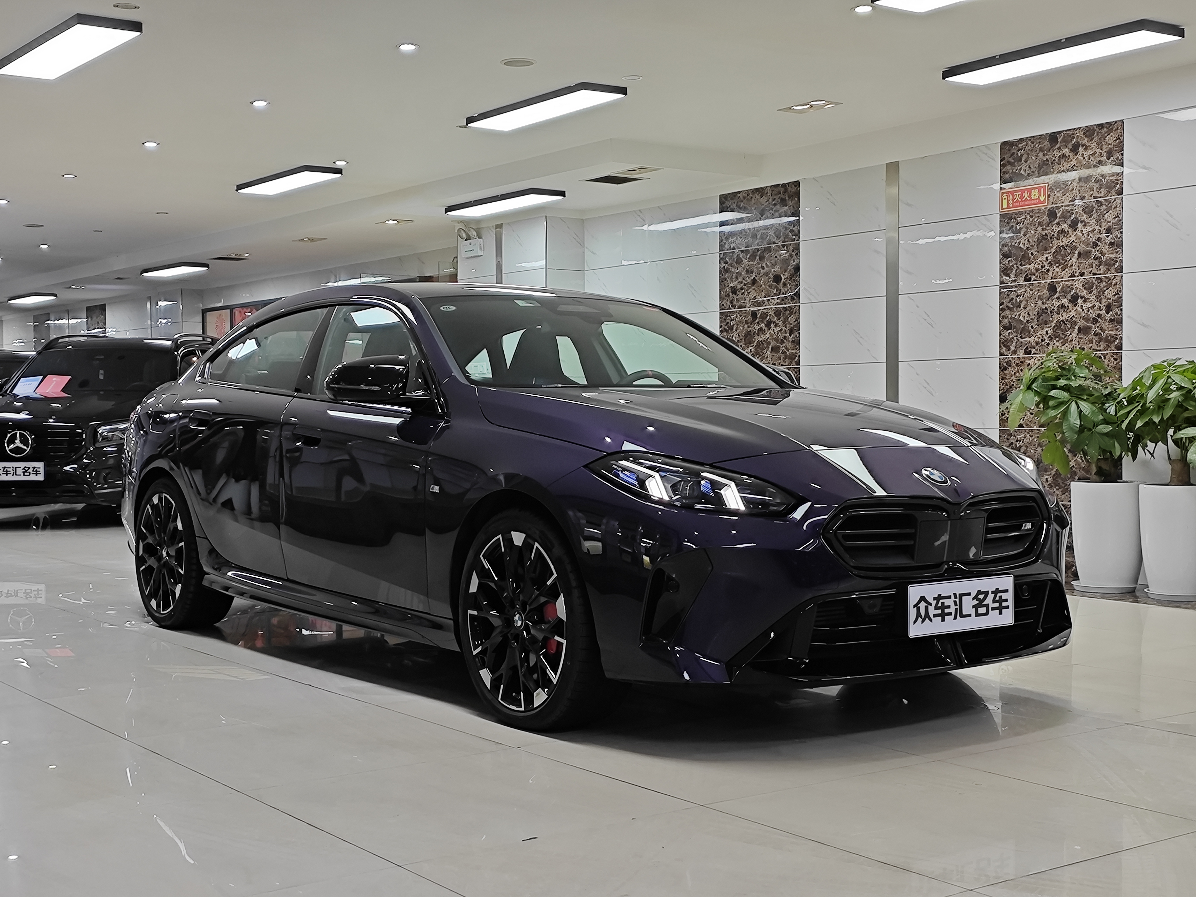 BMW M235L 2025 #3 BMW M235L 2025 car image #3