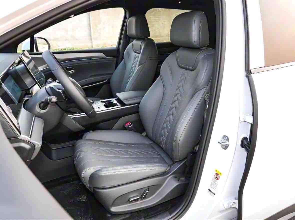 BYD SongL DM-i 2025 car image #3