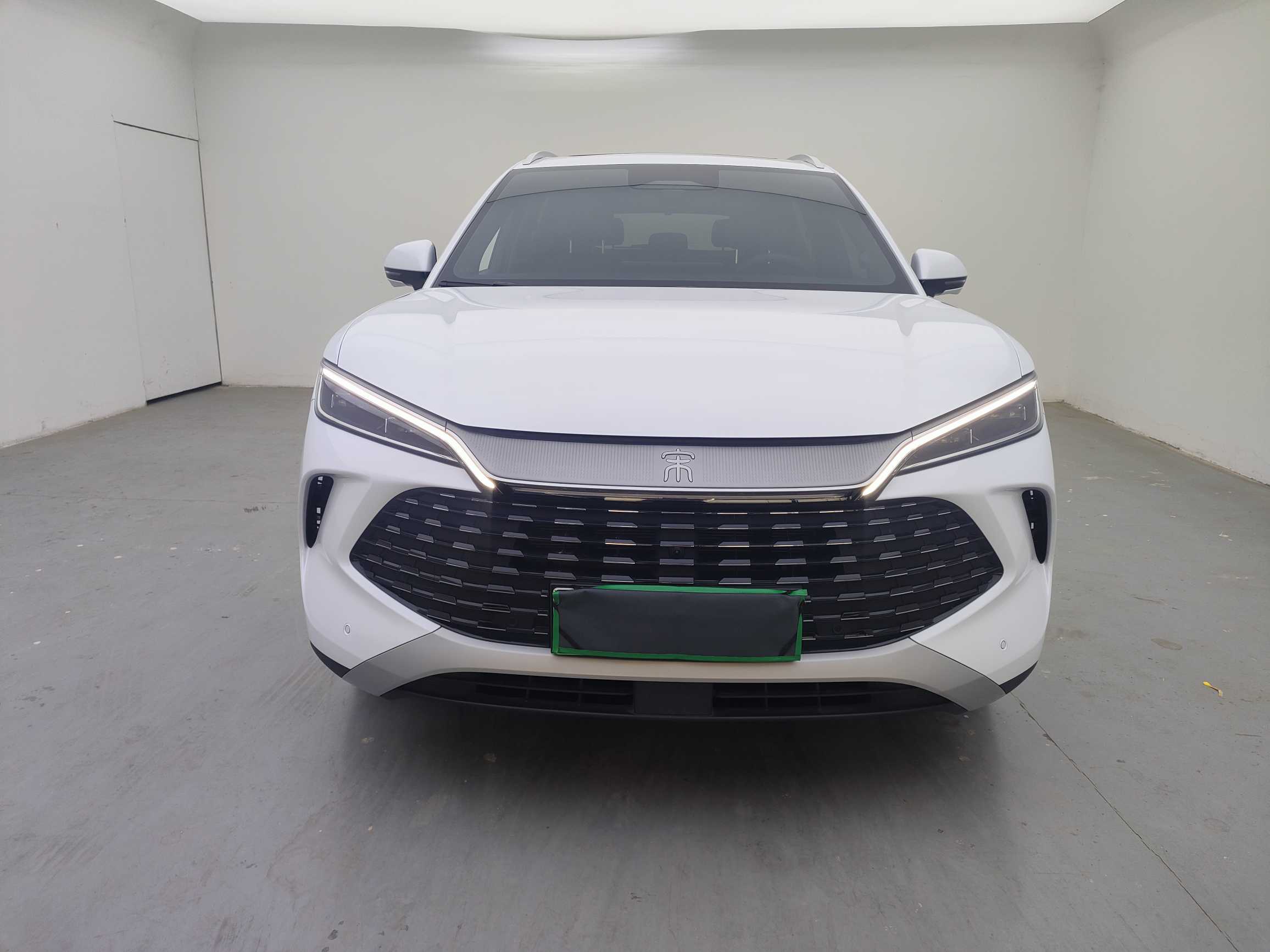 BYD SongL DM-i 2025 car image #3