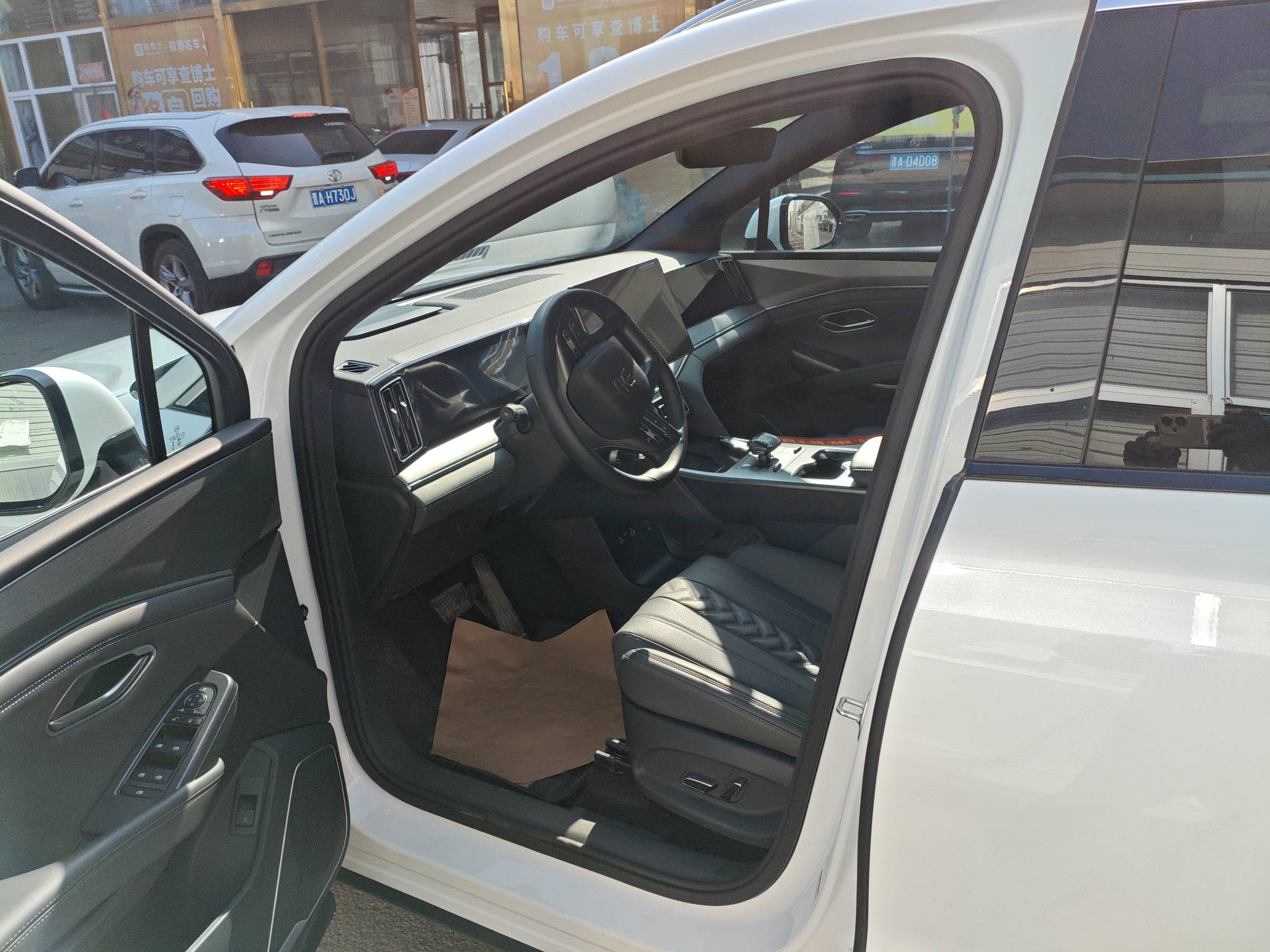 BYD SongL DM-i 2025 car image #3