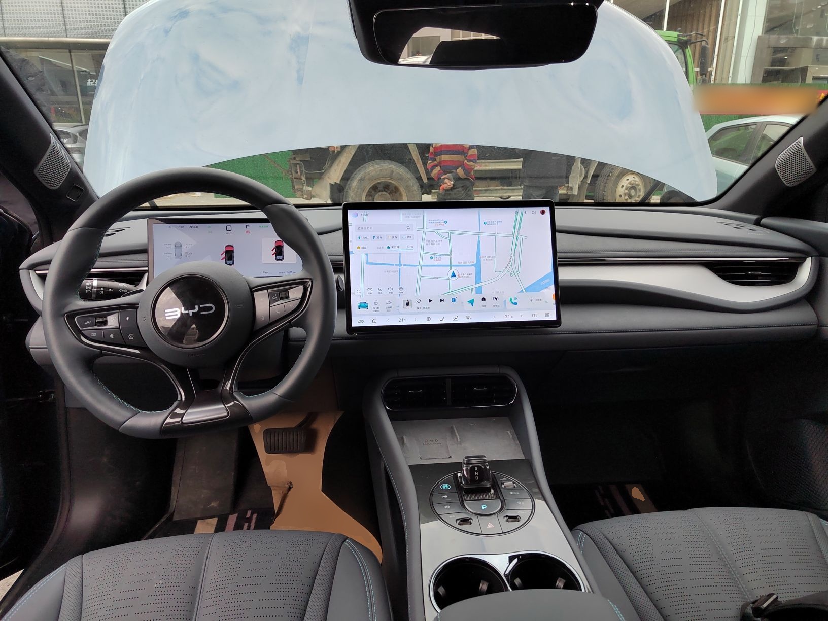 BYD Seal 06GT 2025 car image #3