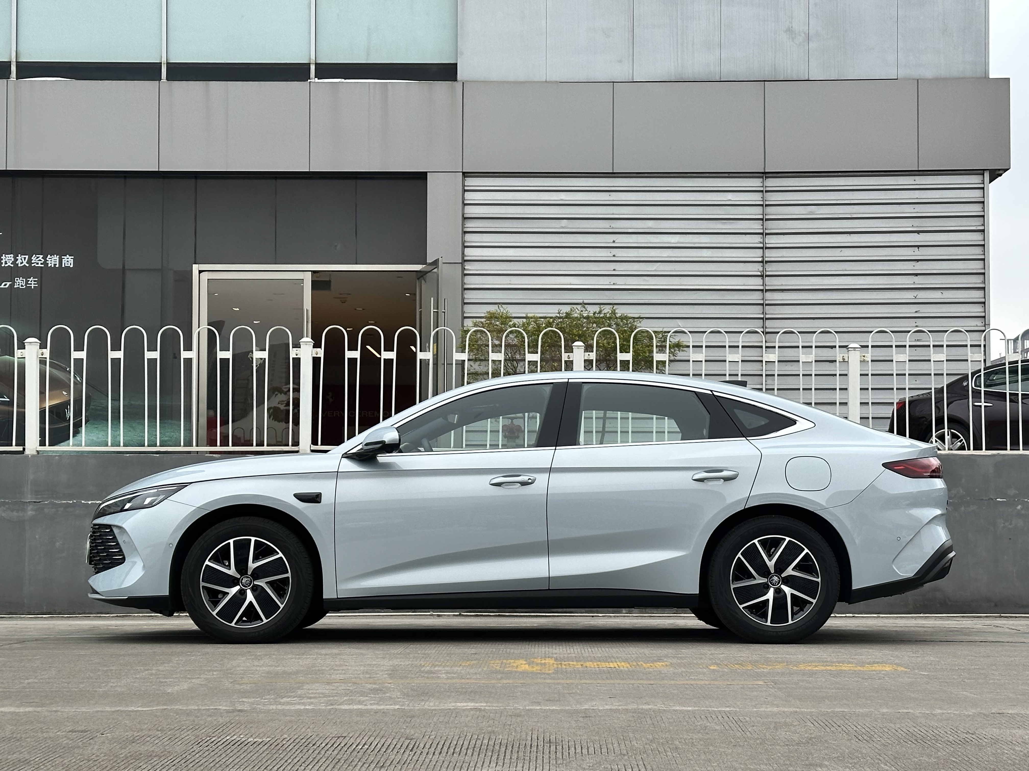 BYD Qin L 2025 car image #3