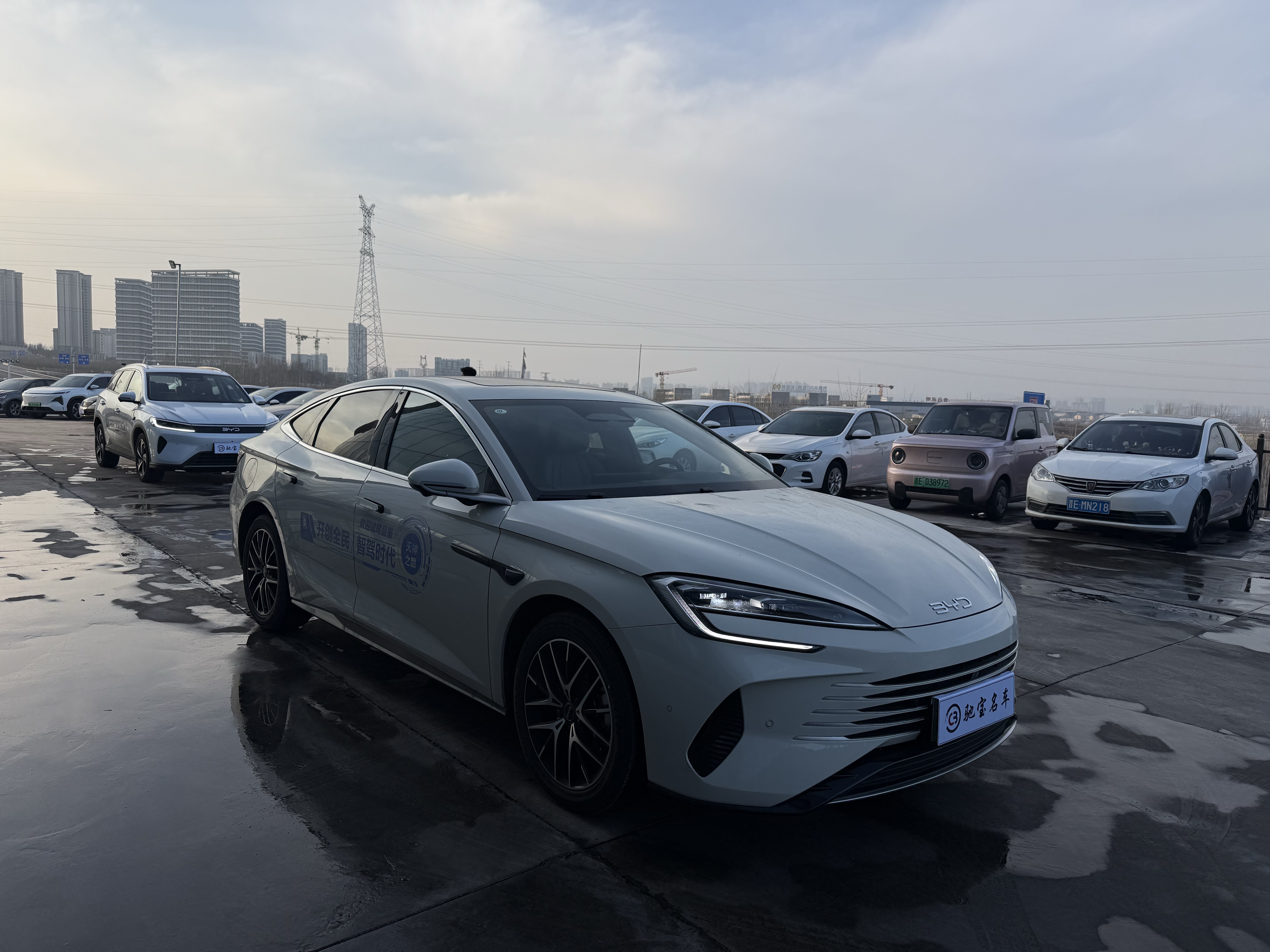 BYD Seal 07 DM-i 2025 car image #3
