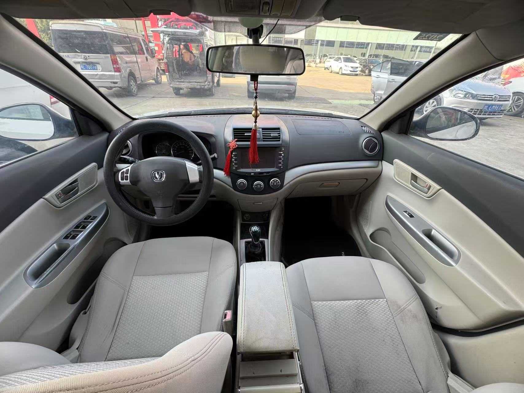 Changan Alsvin V5 2014 car image #3