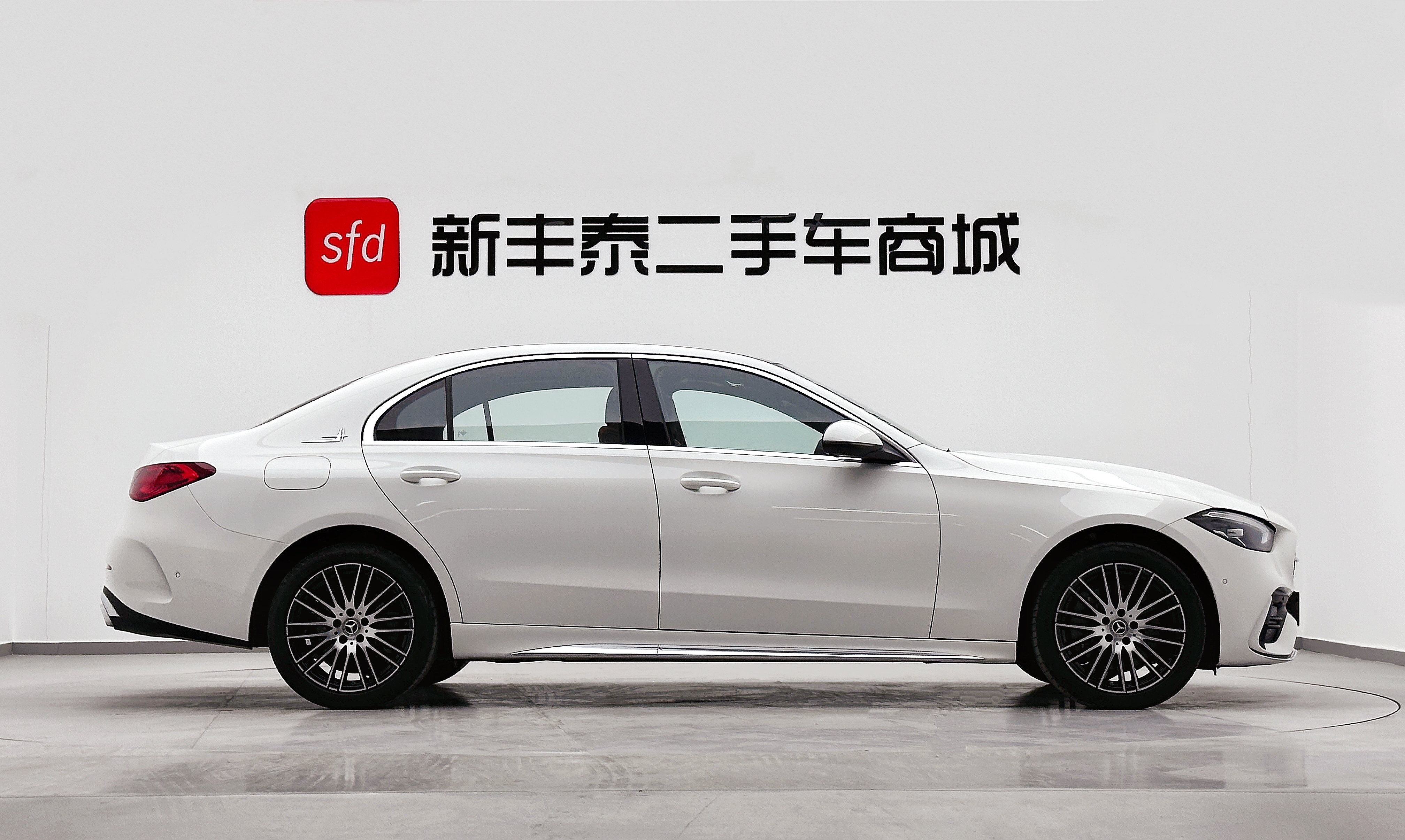 Mercedes-Benz C Class 2025 car image #3
