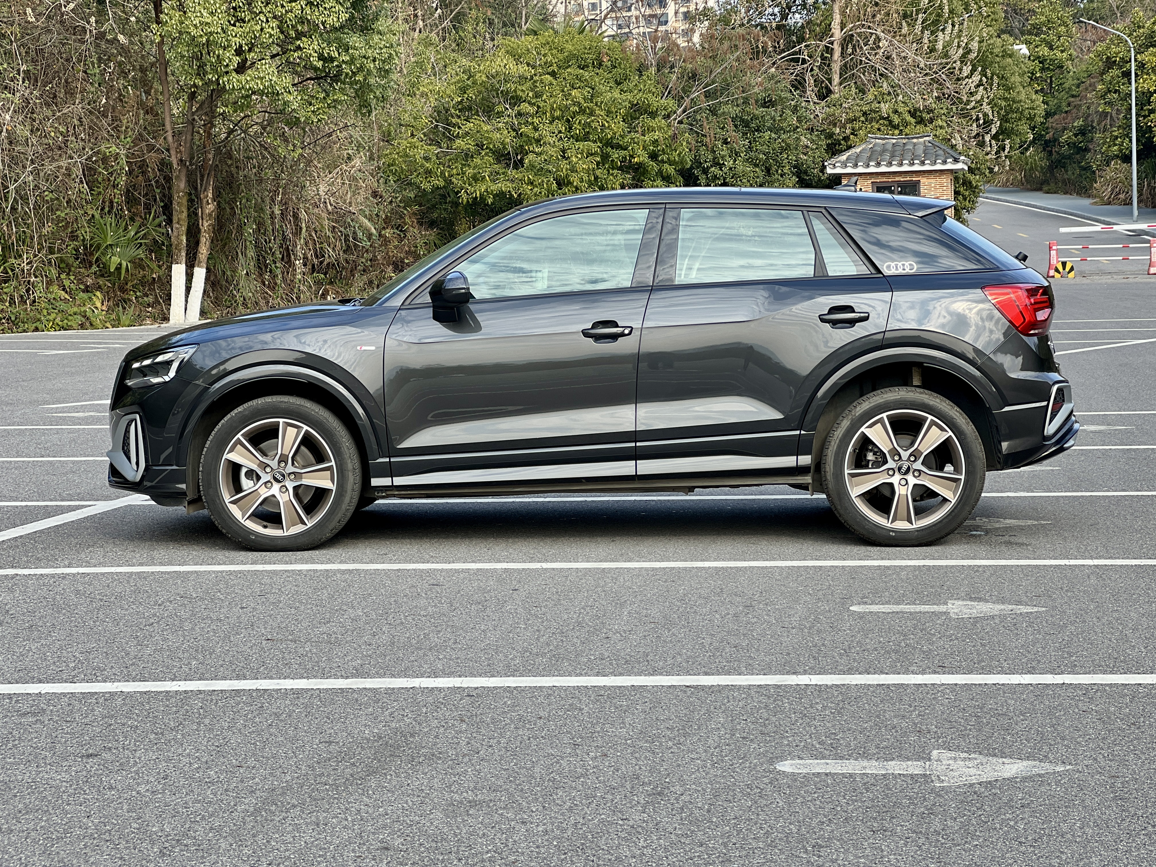 Q2L 2025 #3 Q2L 2025 car image #3