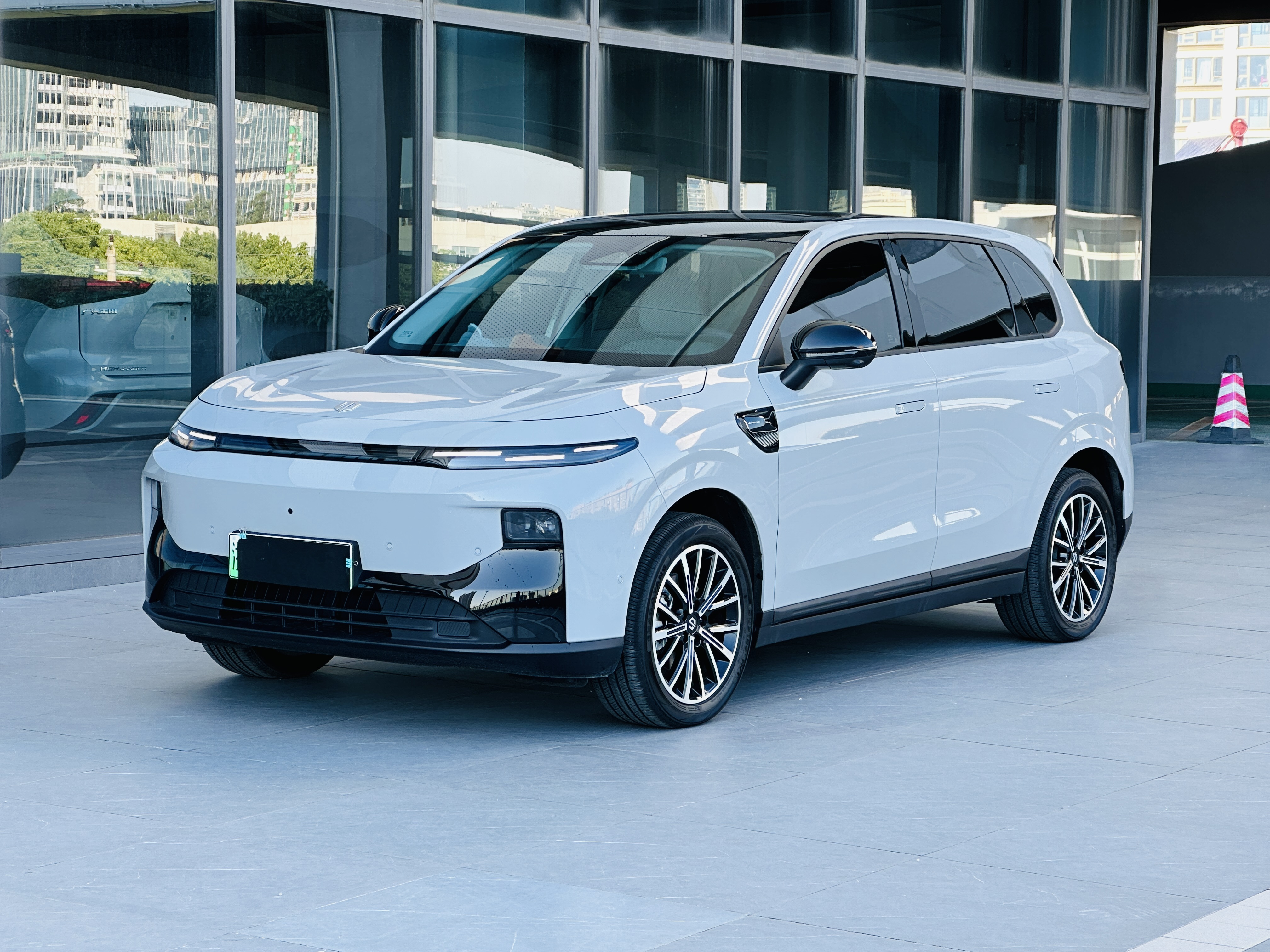 零跑汽车 零跑B10 2025 汽车图片 #3