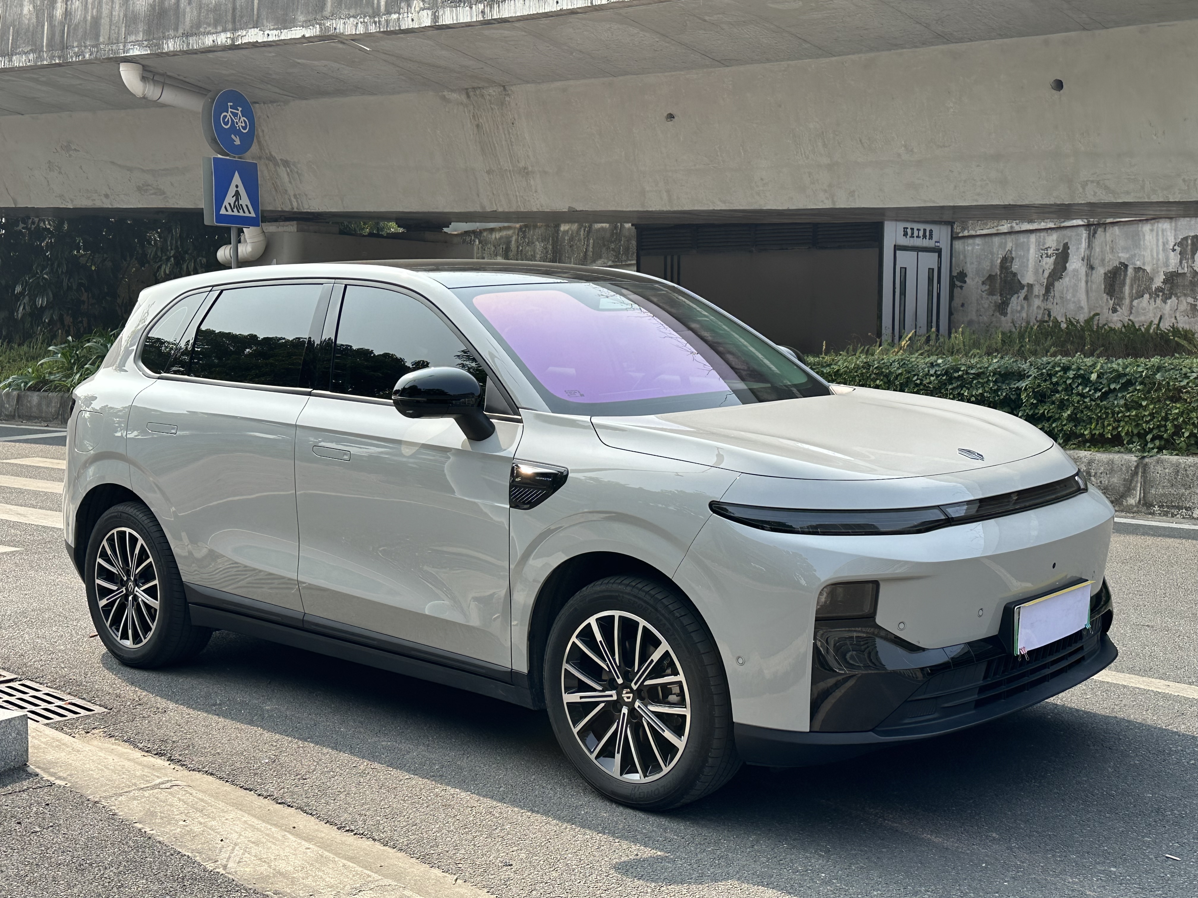 零跑汽车 零跑B10 2025 汽车图片 #3