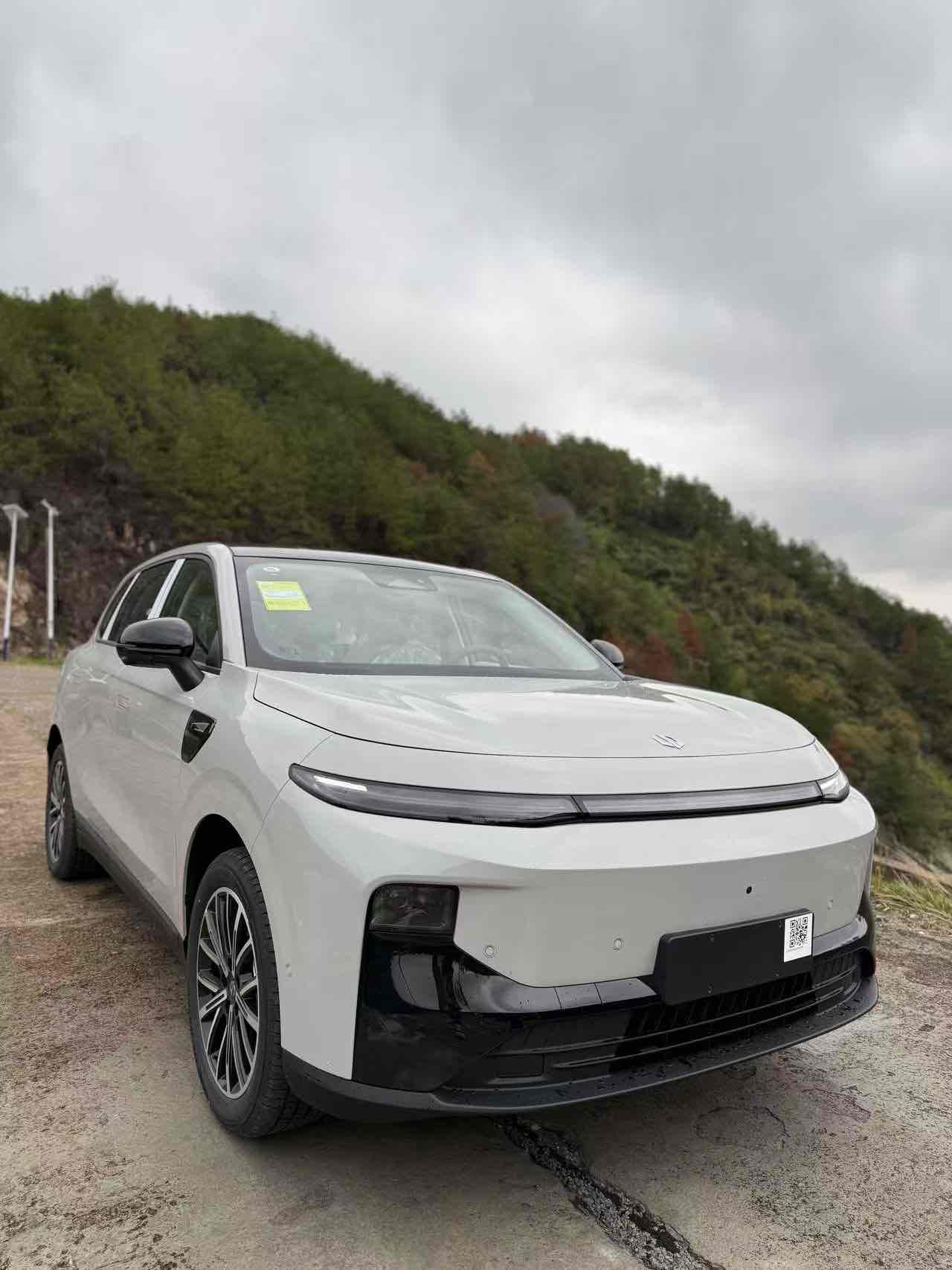 零跑汽车 零跑B10 2025 汽车图片 #3