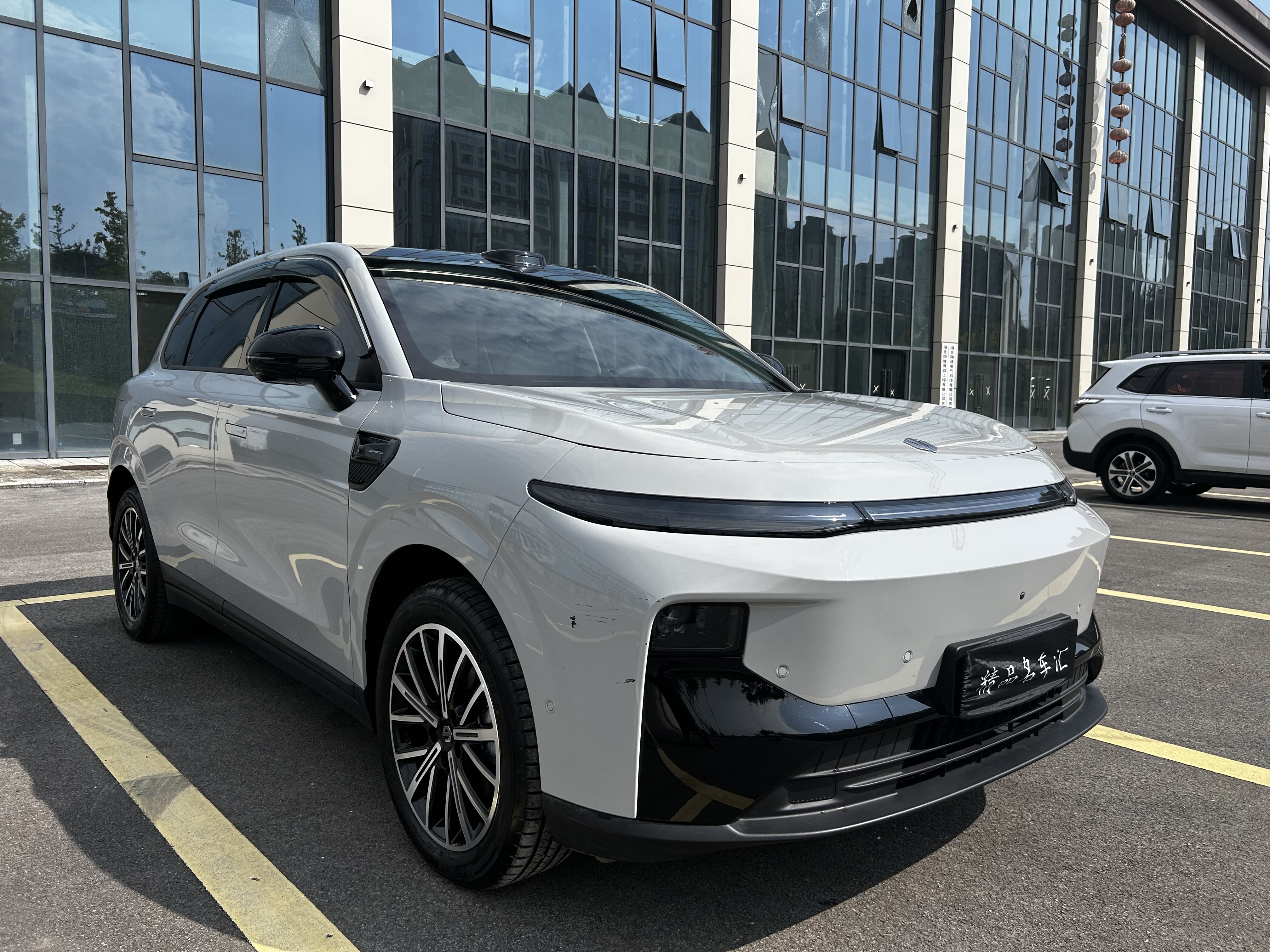 零跑汽车 零跑B10 2025 汽车图片 #3