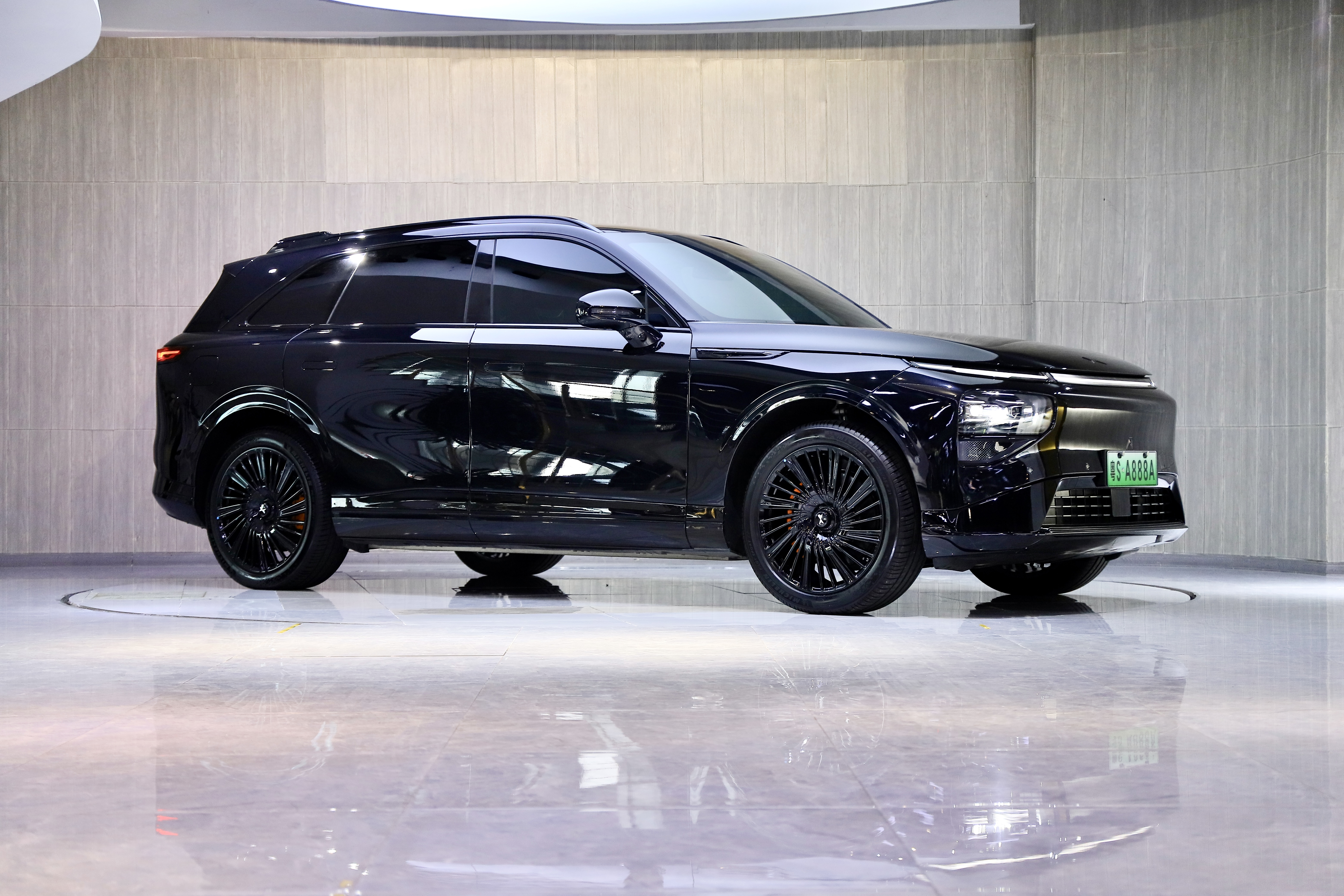 Xpeng G9 2025 immagine di auto #3