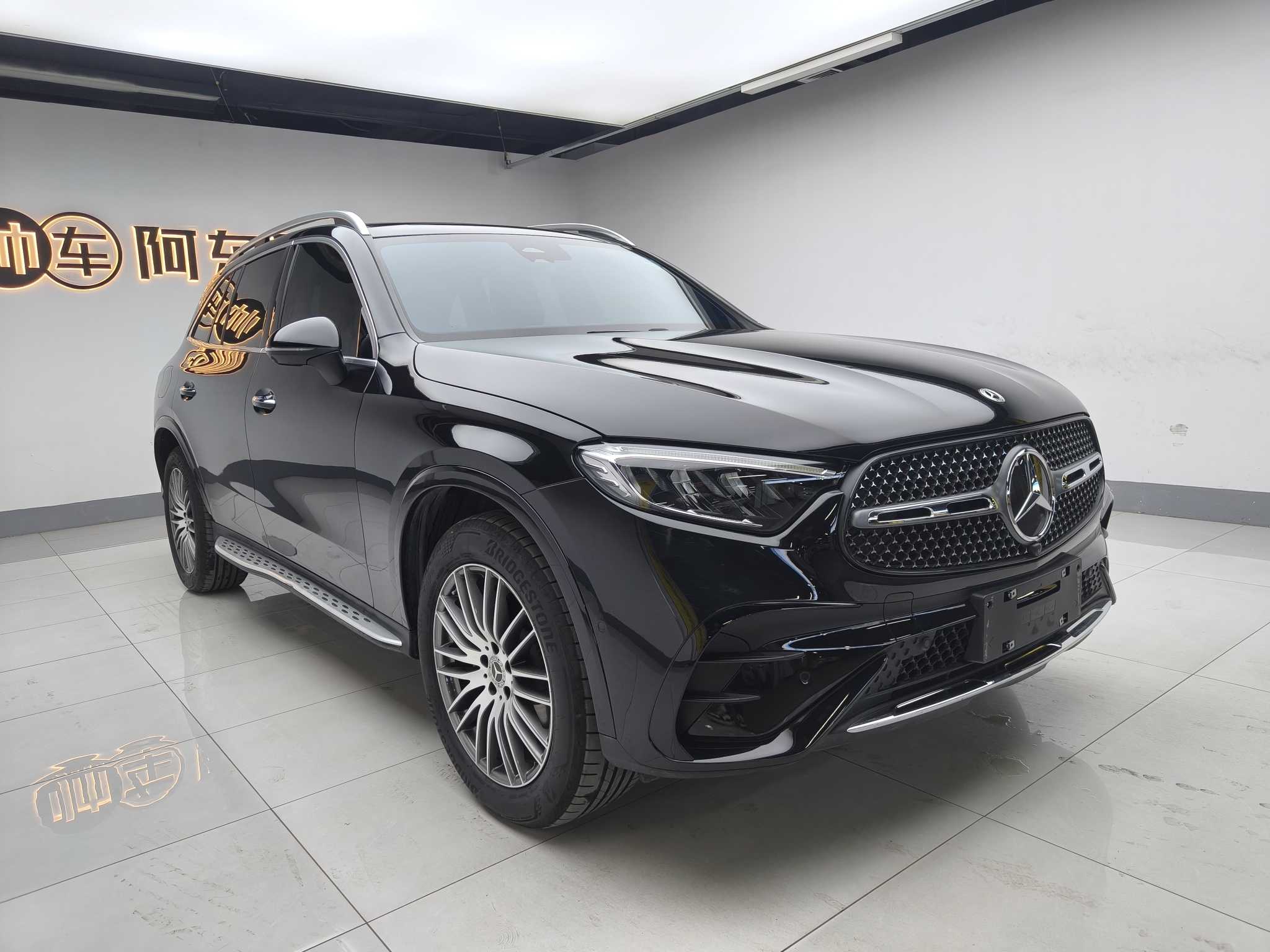 Mercedes-Benz GLC Class 2025 car image #3