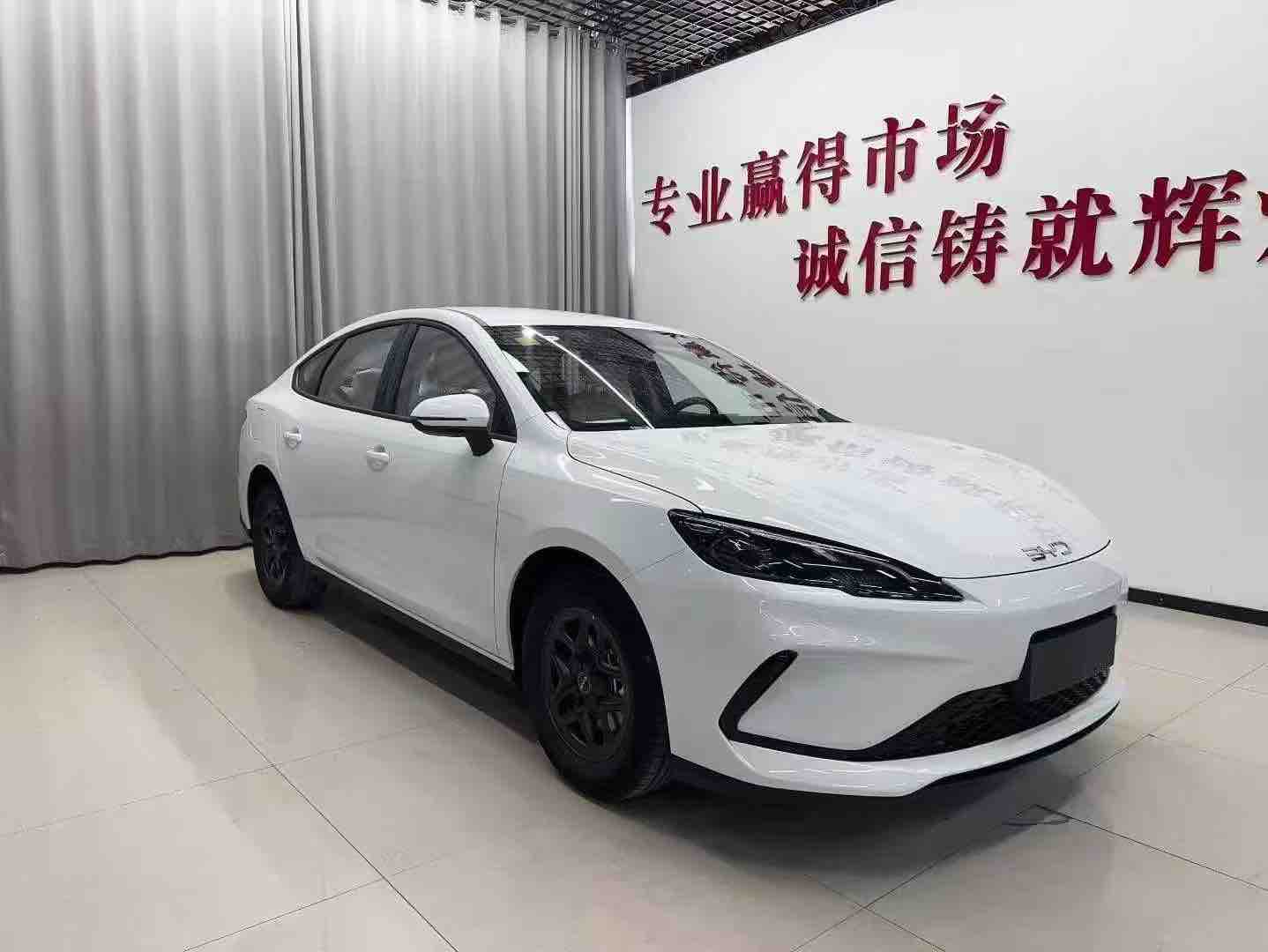 BYD Seal 05 DM-i 2025 car image #3