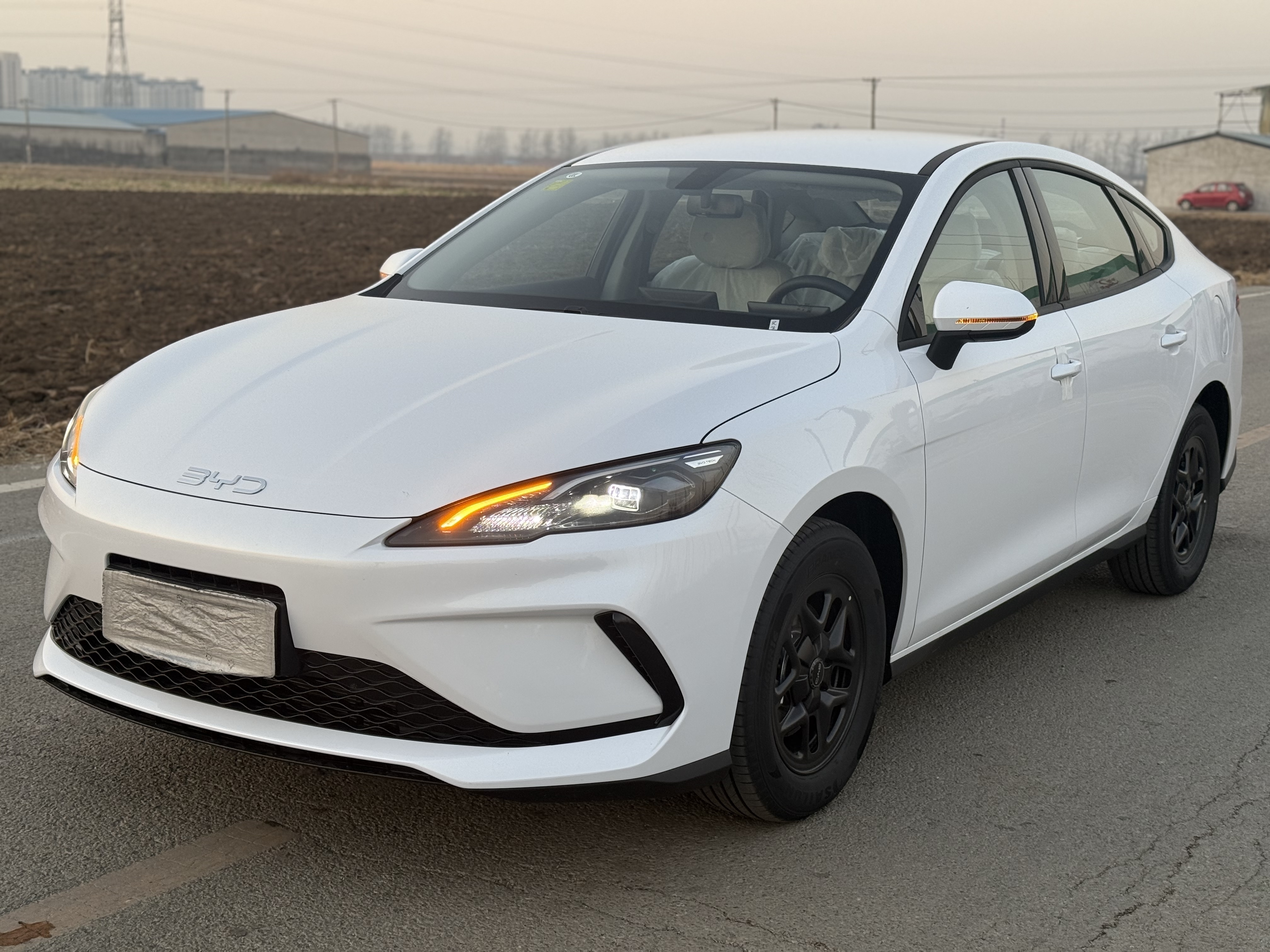 BYD Seal 05 DM-i 2025 #3 BYD Seal 05 DM-i 2025 car image #3