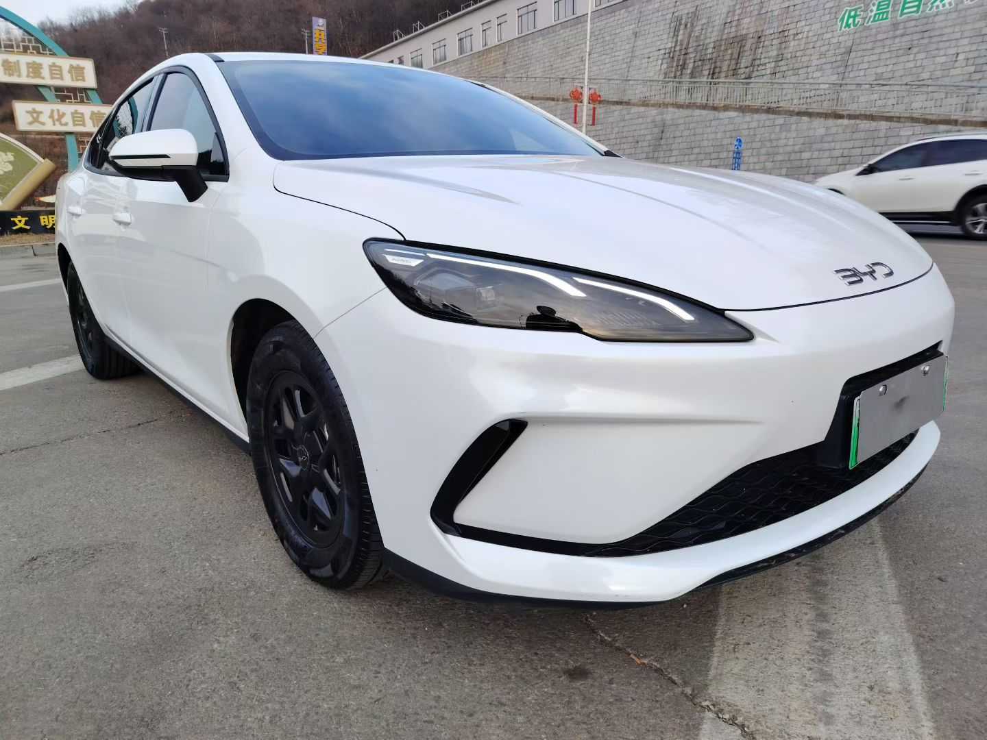 BYD Seal 05 DM-i 2025 car image #3