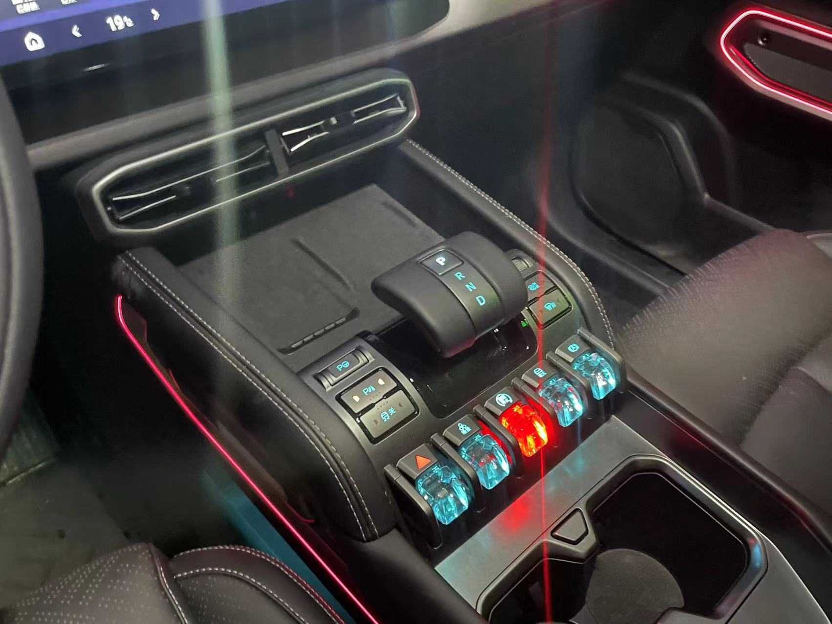 FangChengBao Tiger 3 2025 car image #3