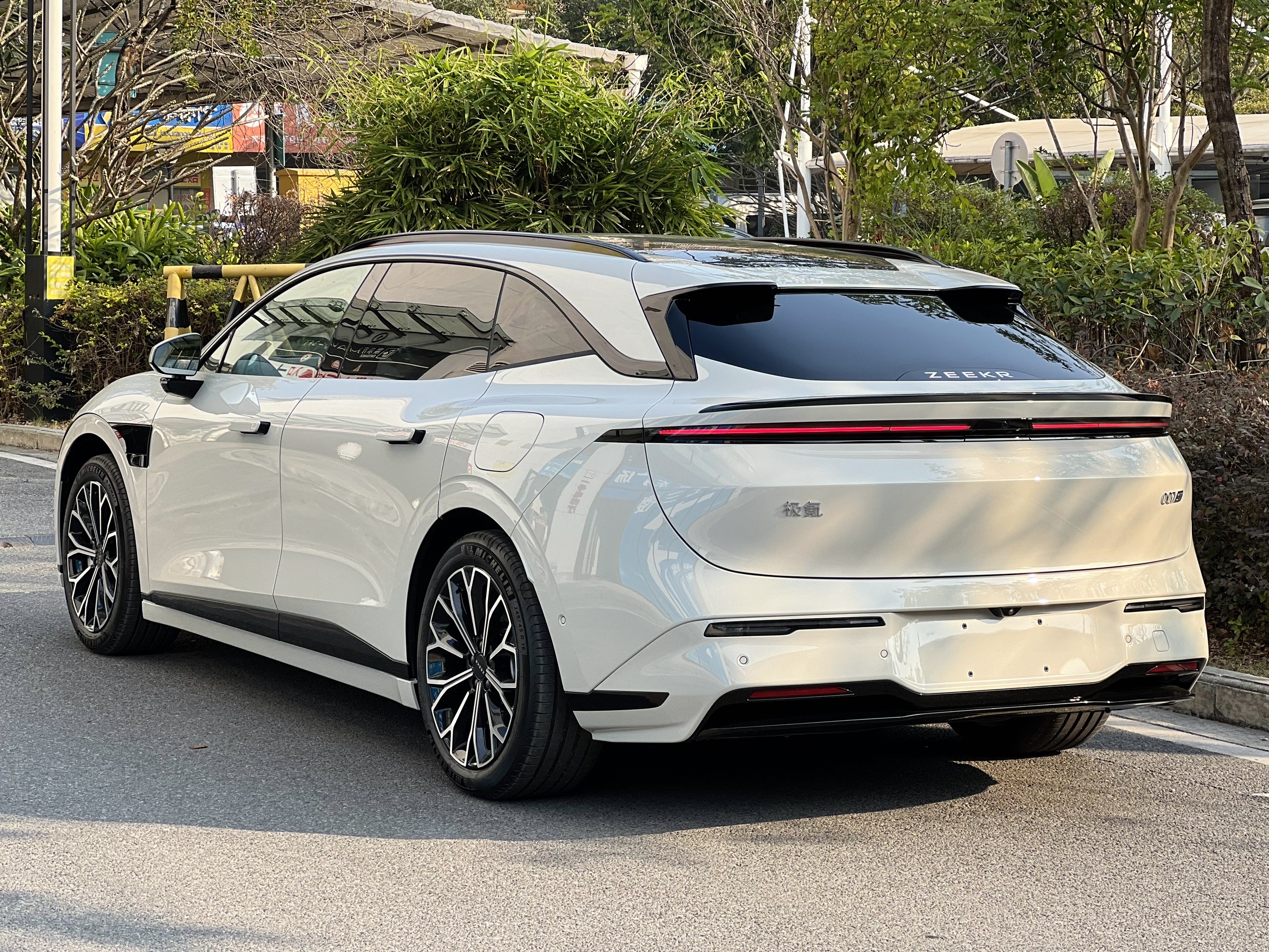 极氪 极氪007GT 2026 汽车图片 #3