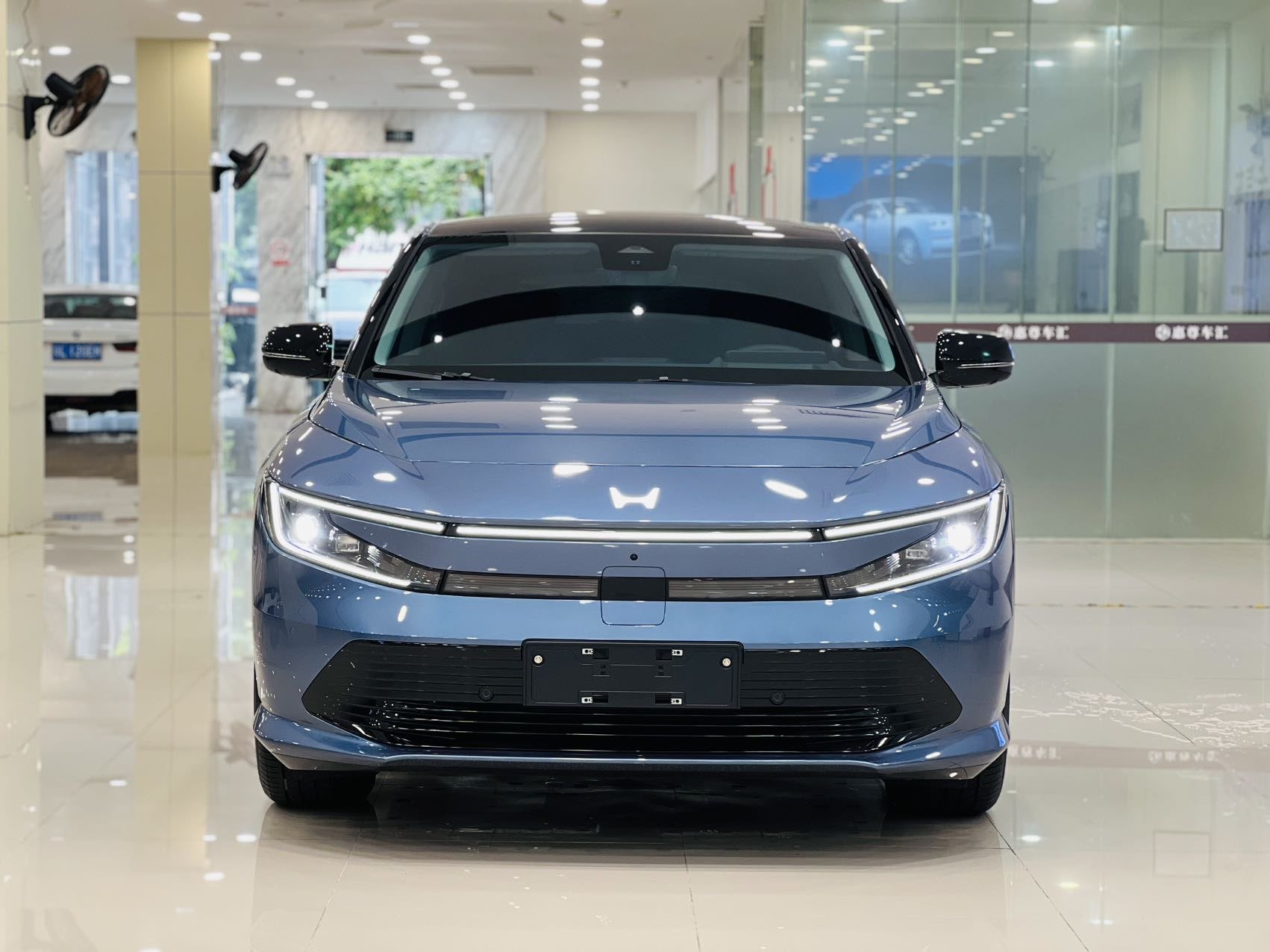 Honda P7 2025 car image #3